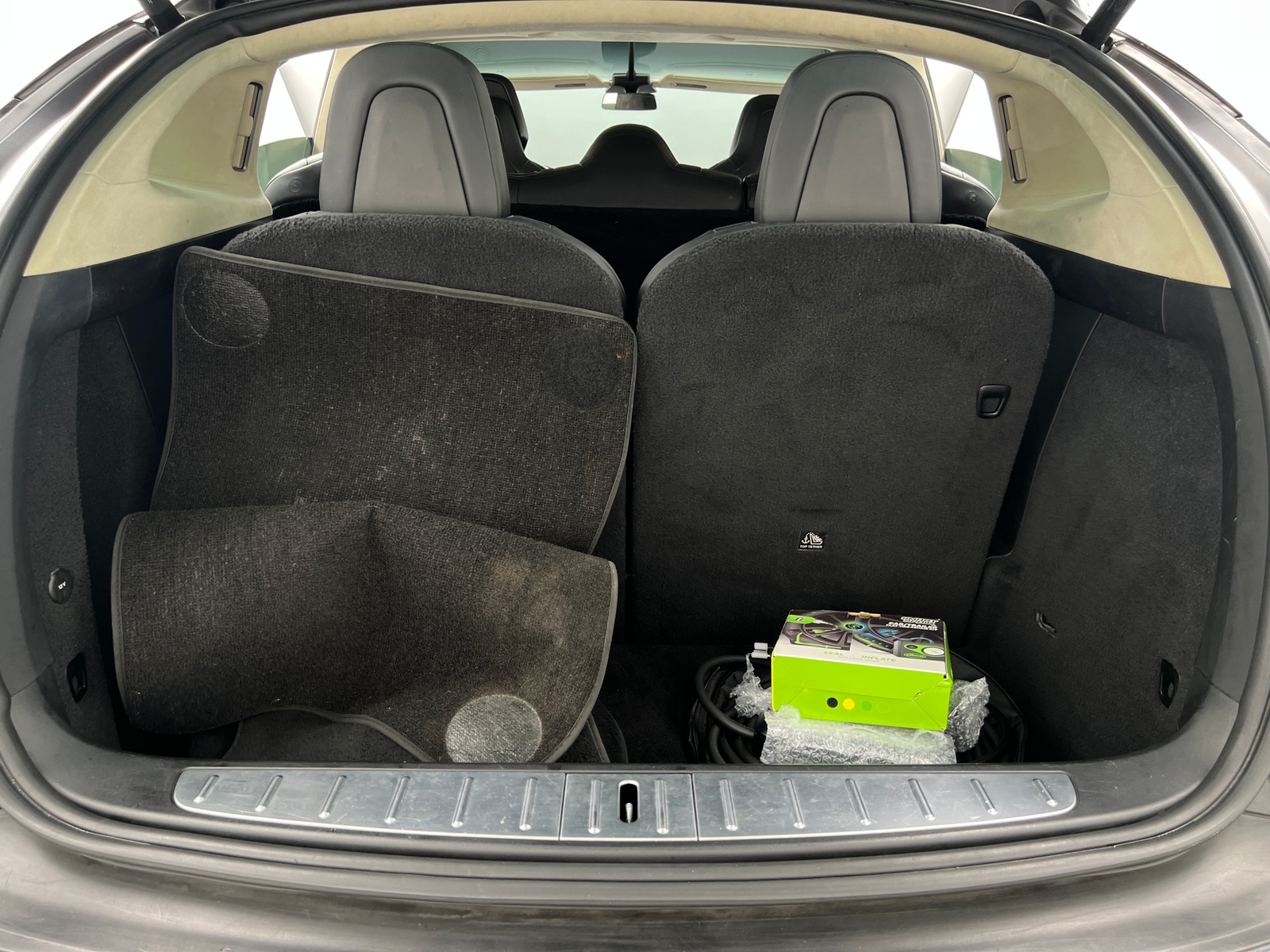 Thumbnail: 2018 Tesla Model X - 6