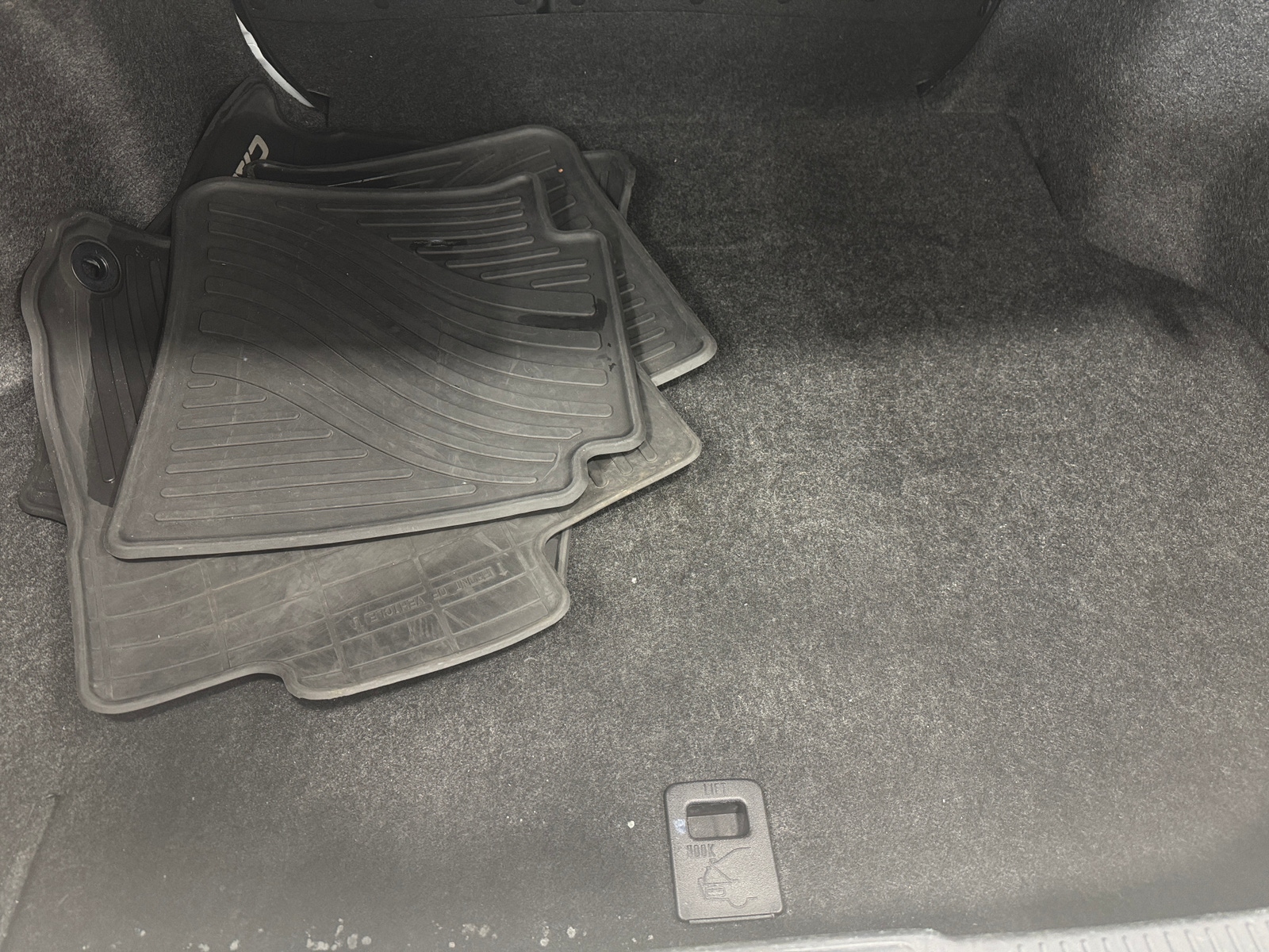 Thumbnail: 2017 Toyota Camry - 7