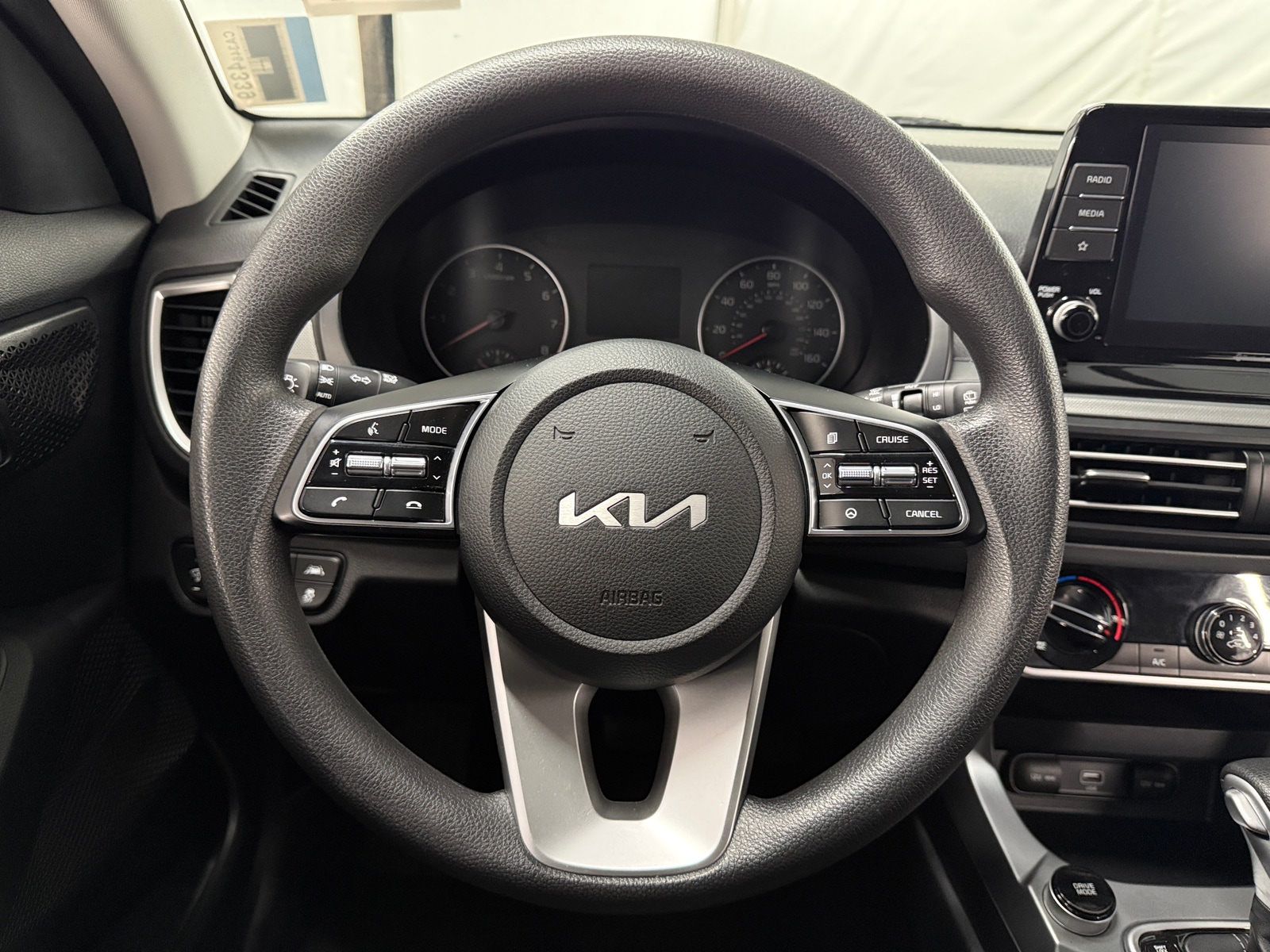 Thumbnail: 2022 Kia Seltos - 5