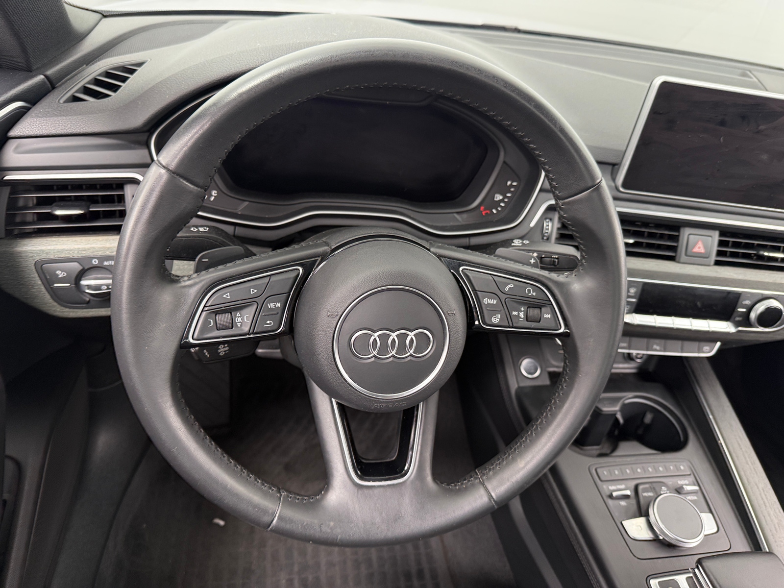 Thumbnail: 2019 Audi A4 - 4