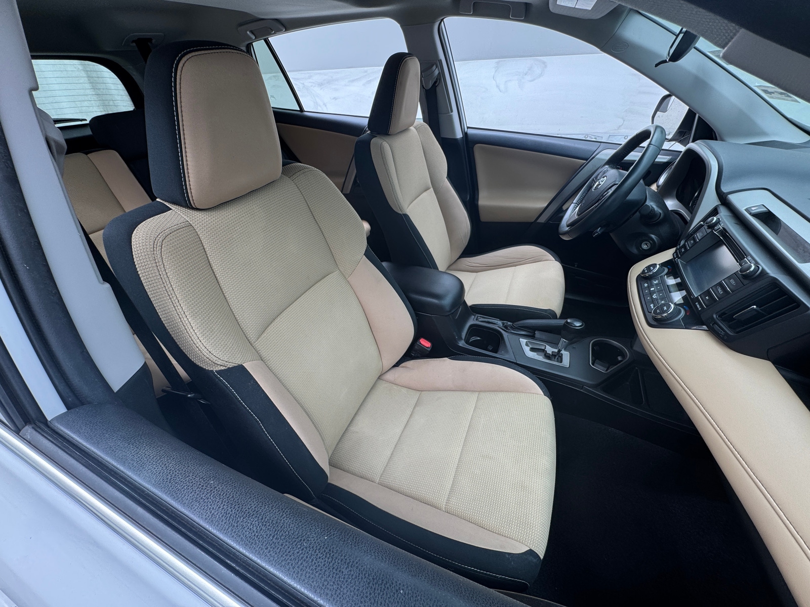 Thumbnail: 2016 Toyota RAV4 - 2