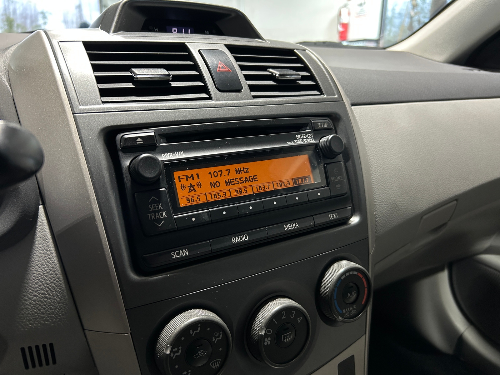 Thumbnail: 2012 Toyota Corolla - 4