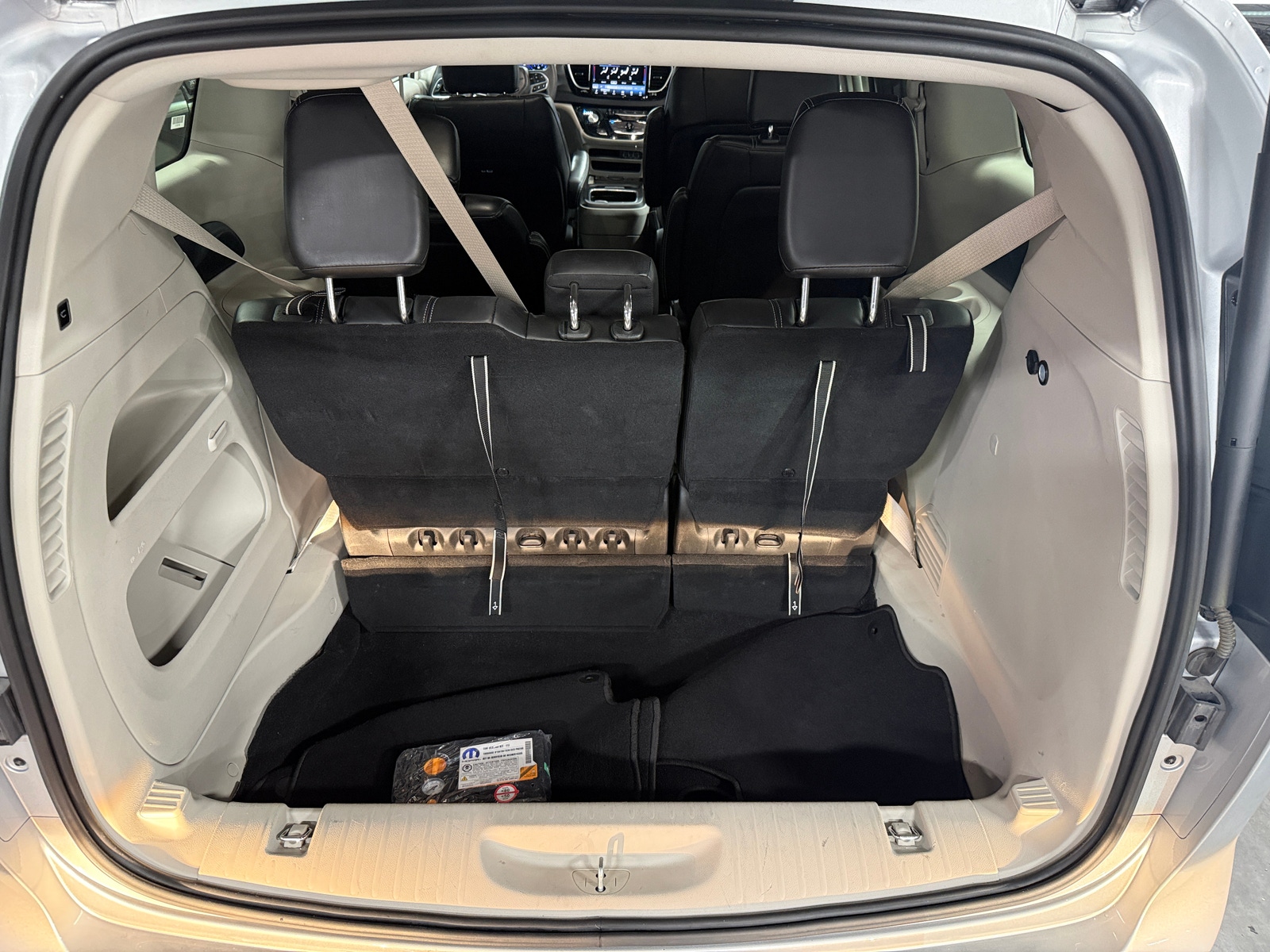 Thumbnail: 2024 Chrysler Pacifica - 6