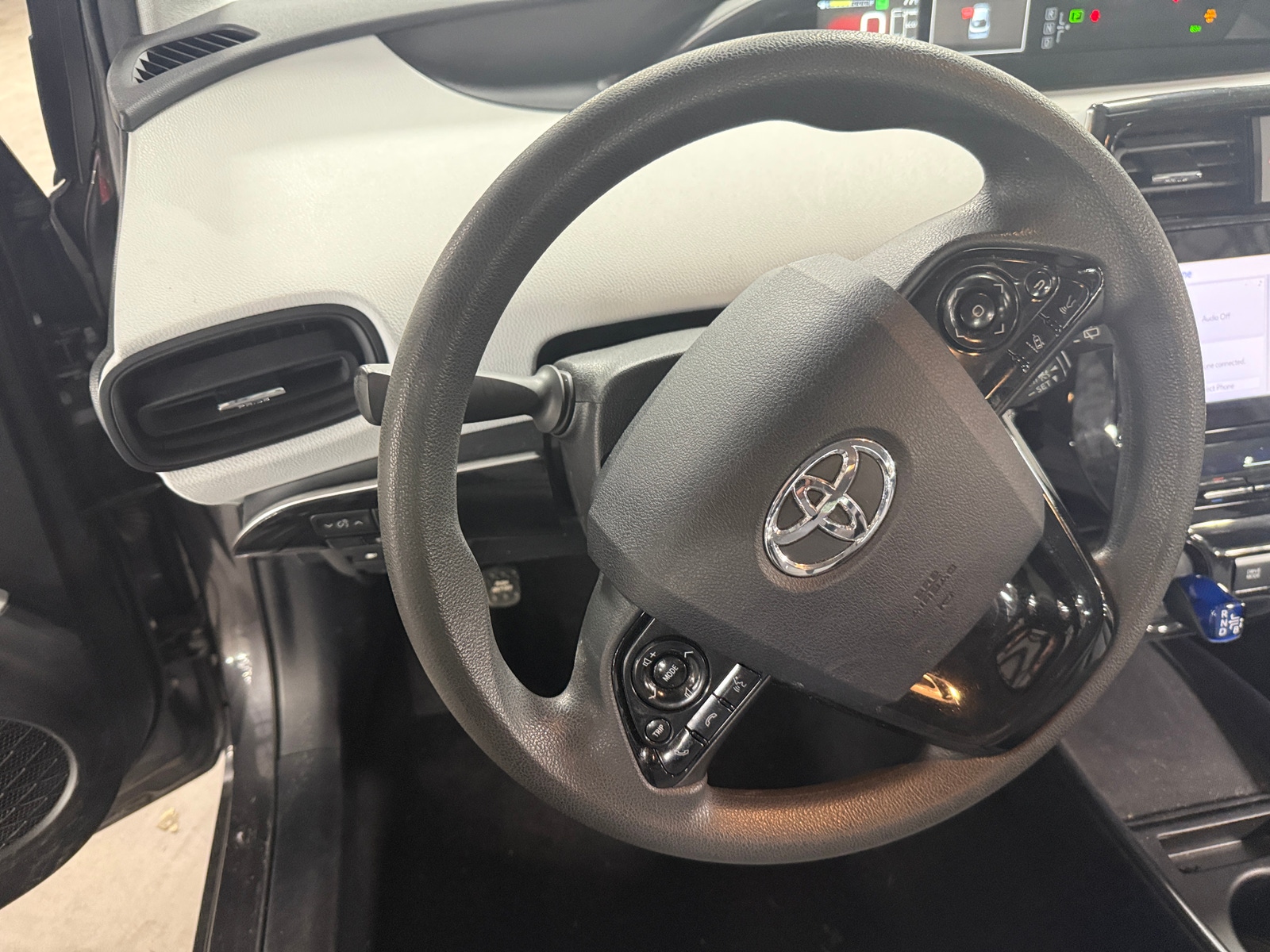 Thumbnail: 2021 Toyota Prius - 5