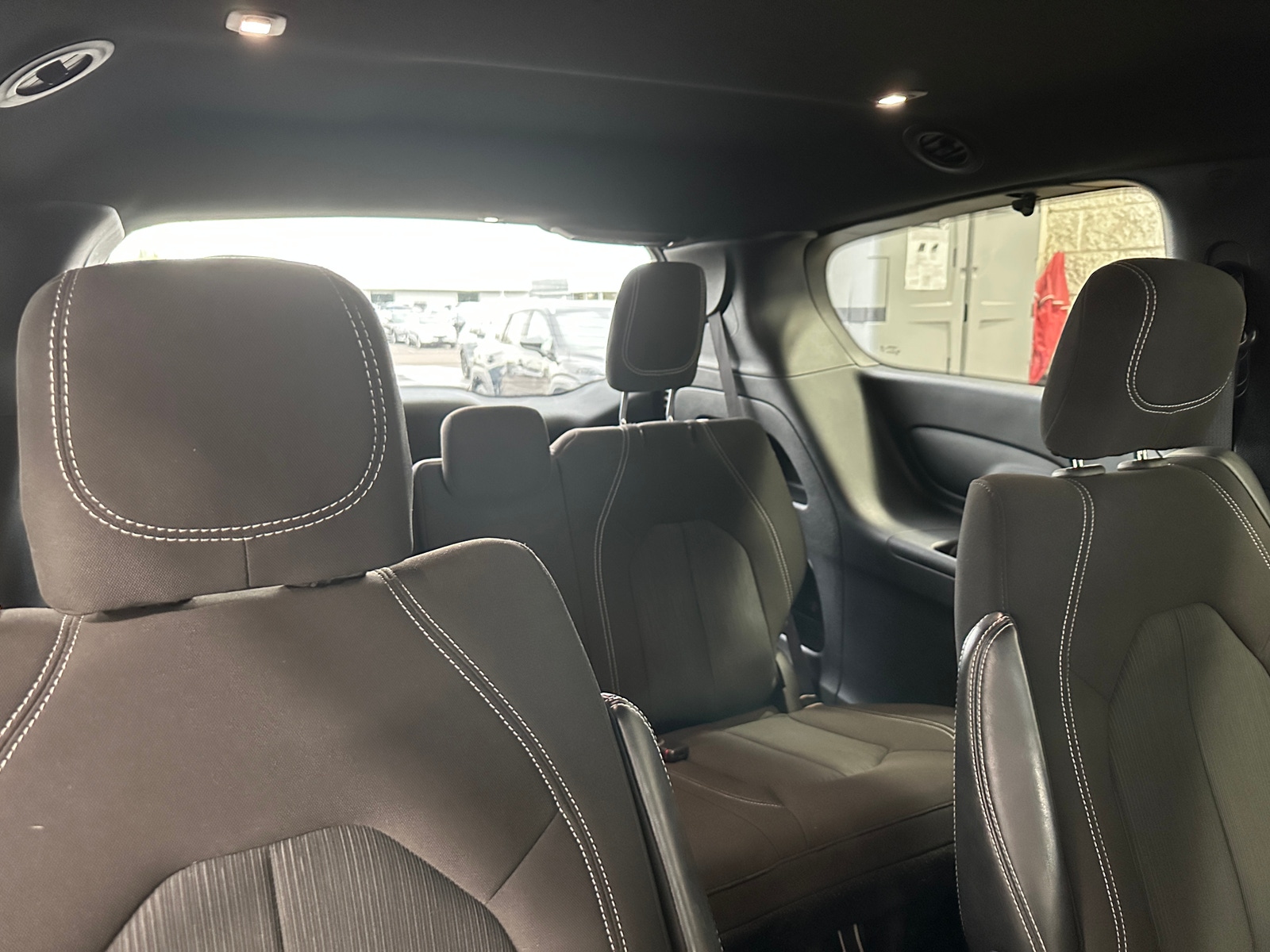 Thumbnail: 2022 Chrysler Pacifica - 6