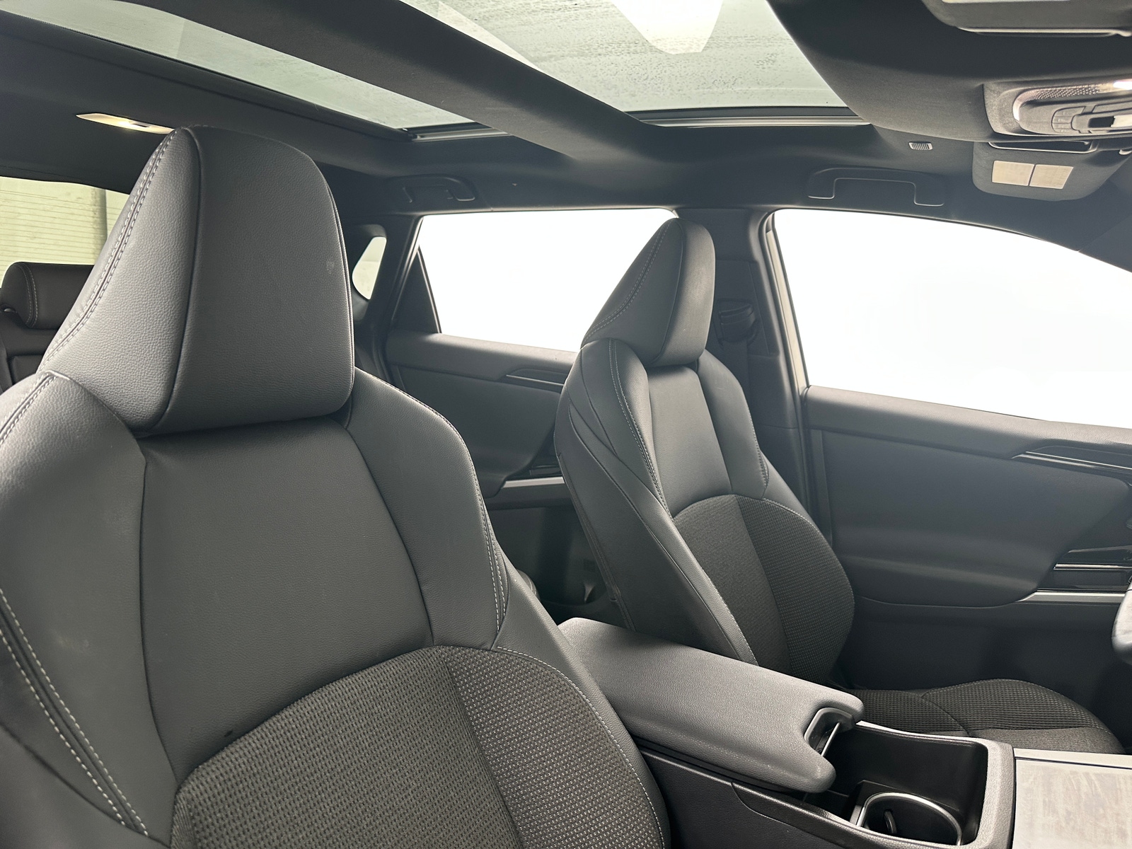 Thumbnail: 2023 Toyota bZ4X - 2