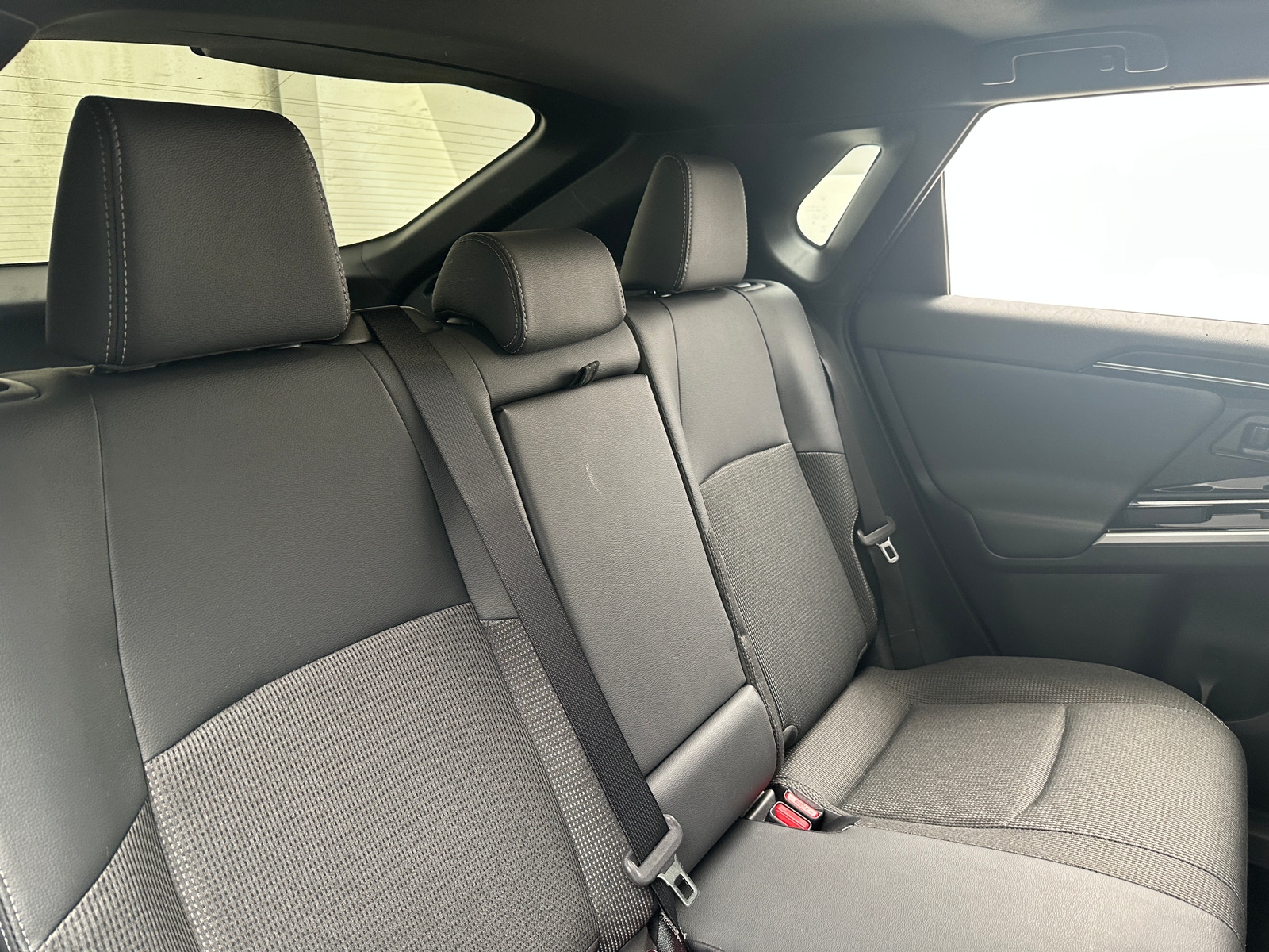 Thumbnail: 2023 Toyota bZ4X - 6