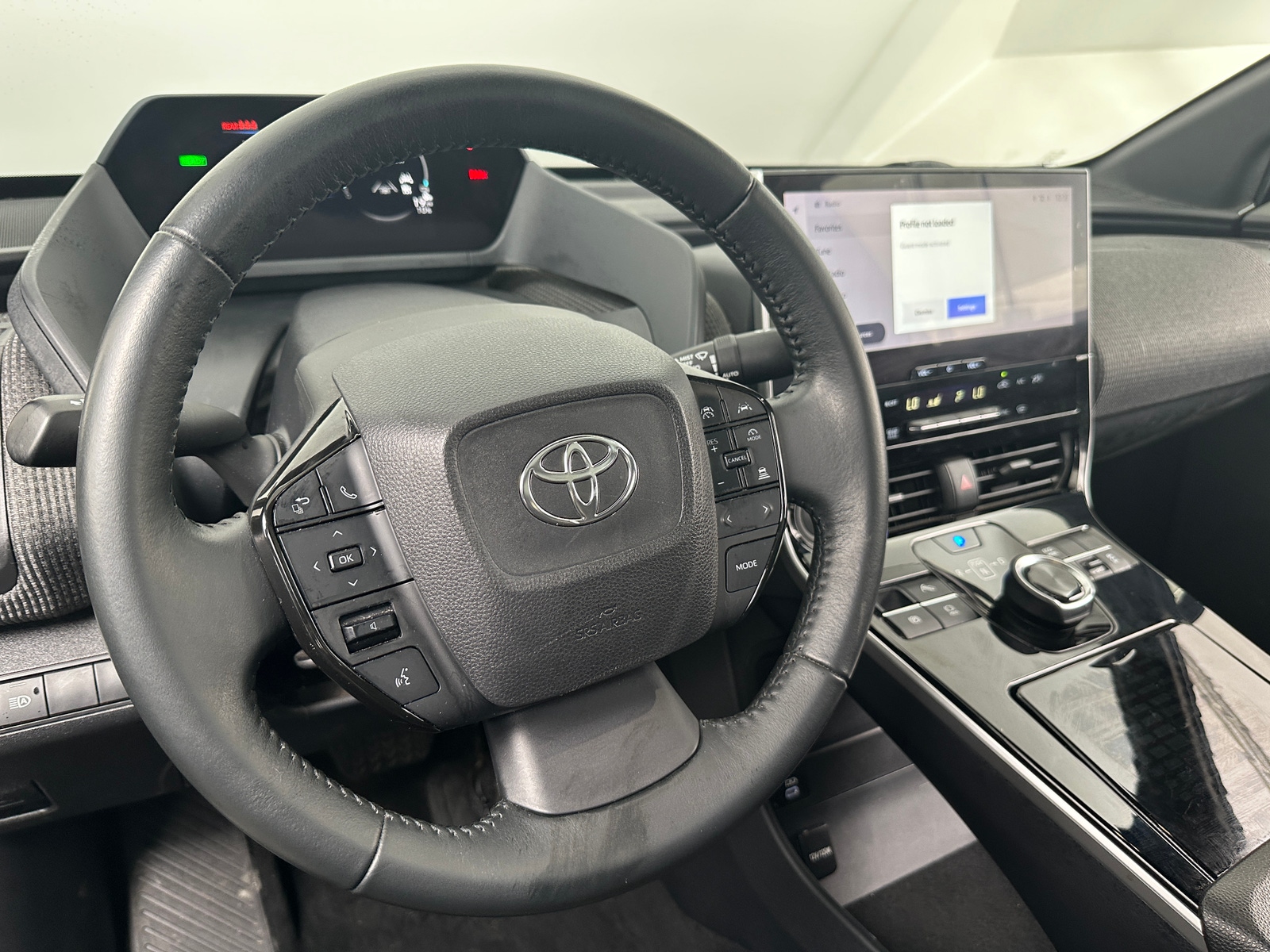 Thumbnail: 2023 Toyota bZ4X - 5