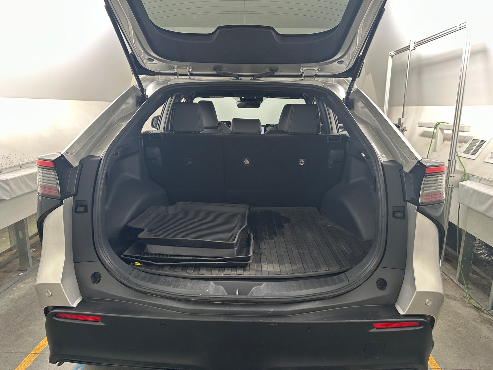 Thumbnail: 2023 Toyota bZ4X - 7