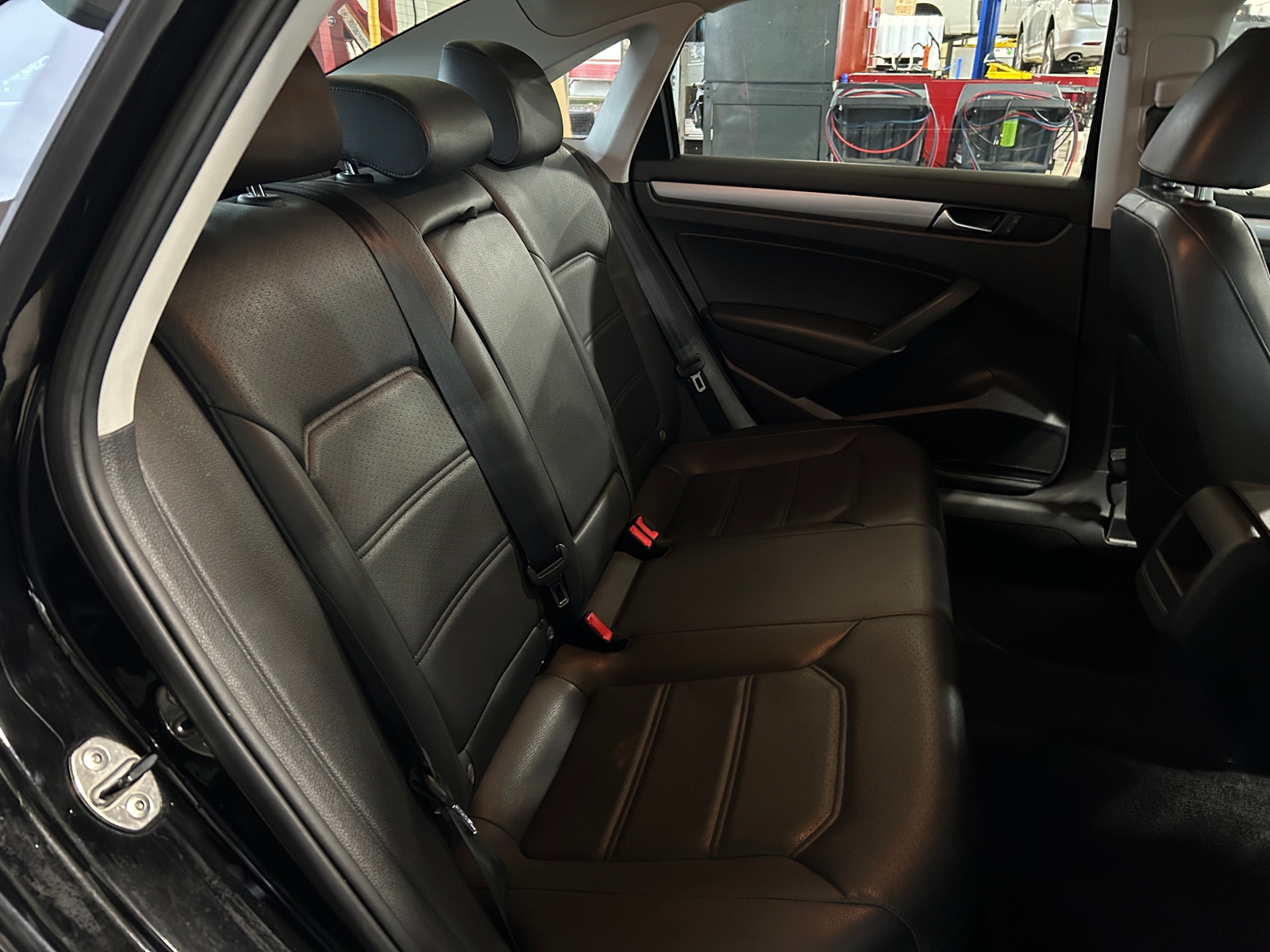 Thumbnail: 2015 Volkswagen Passat - 5