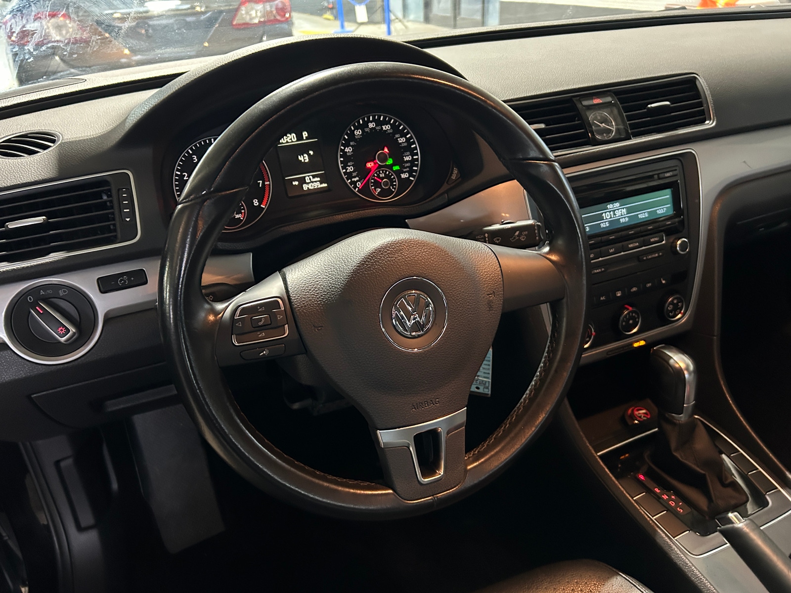 Thumbnail: 2015 Volkswagen Passat - 4