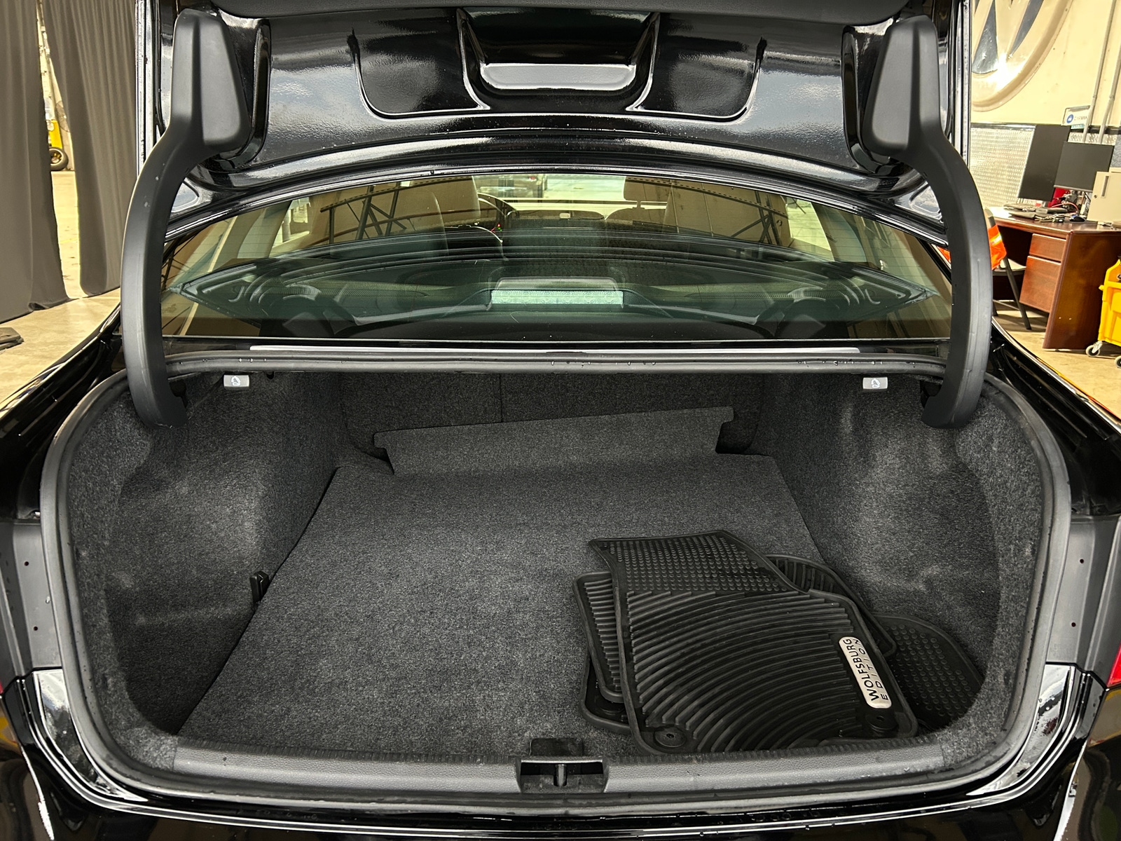 Thumbnail: 2015 Volkswagen Passat - 6