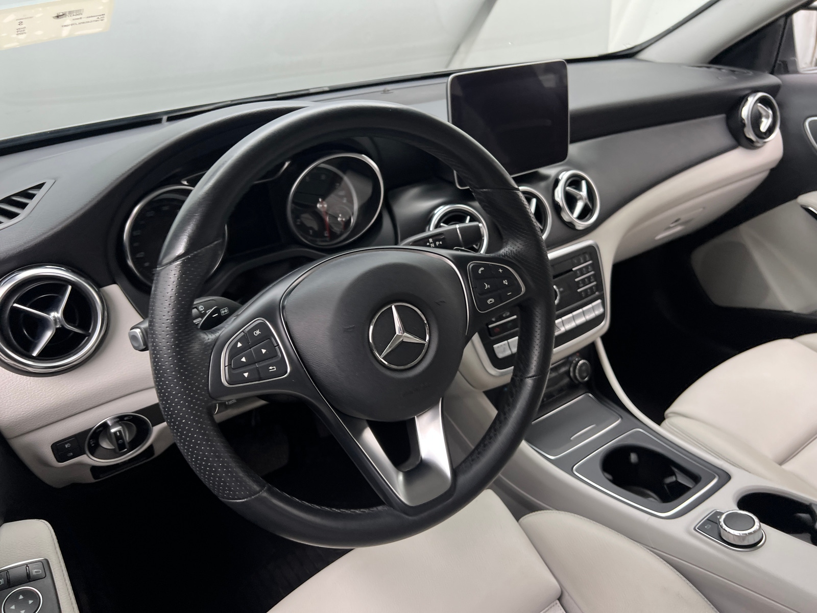 Thumbnail: 2020 Mercedes-Benz GLA - 4