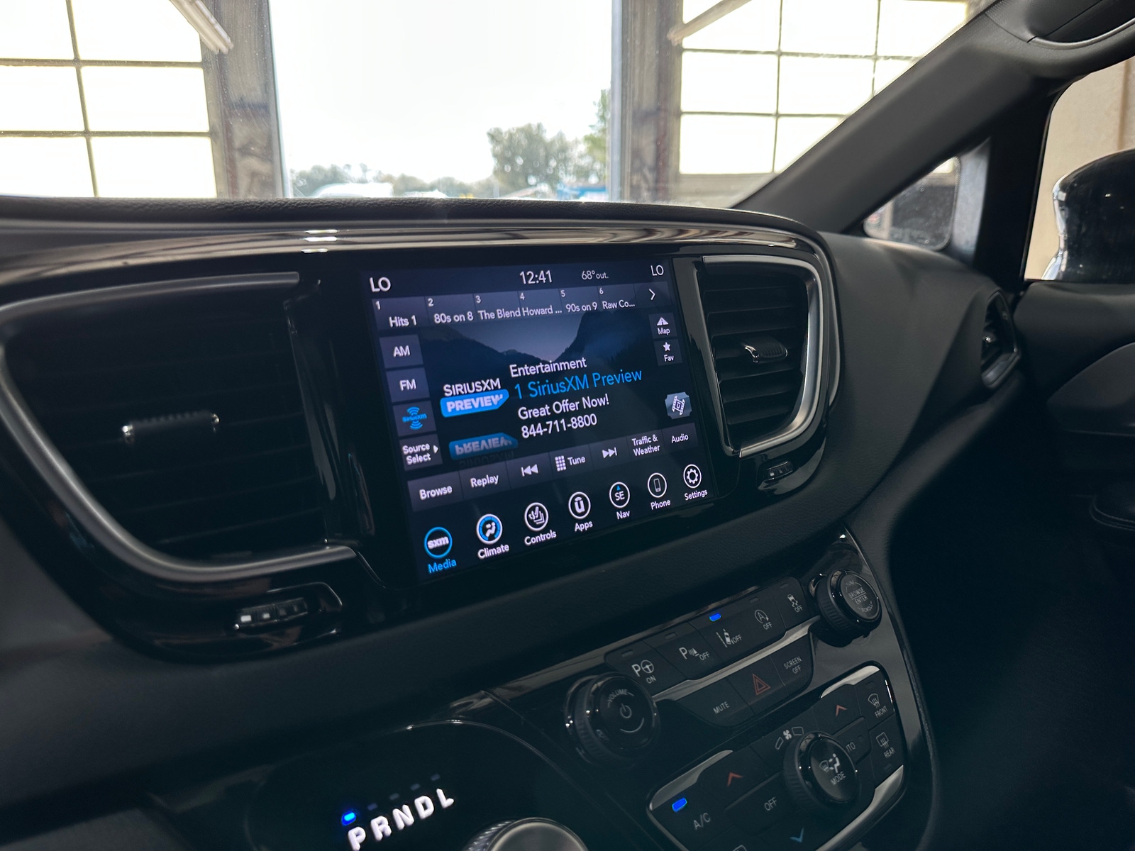 Thumbnail: 2019 Chrysler Pacifica - 3