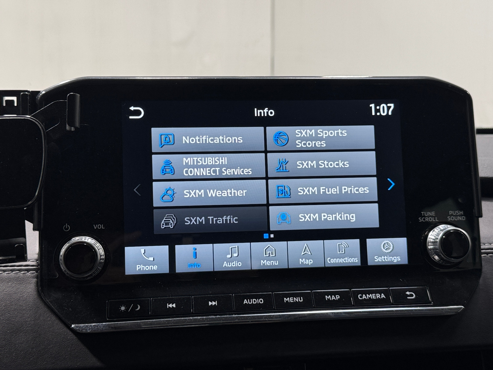 Thumbnail: 2024 Mitsubishi Outlander - 3