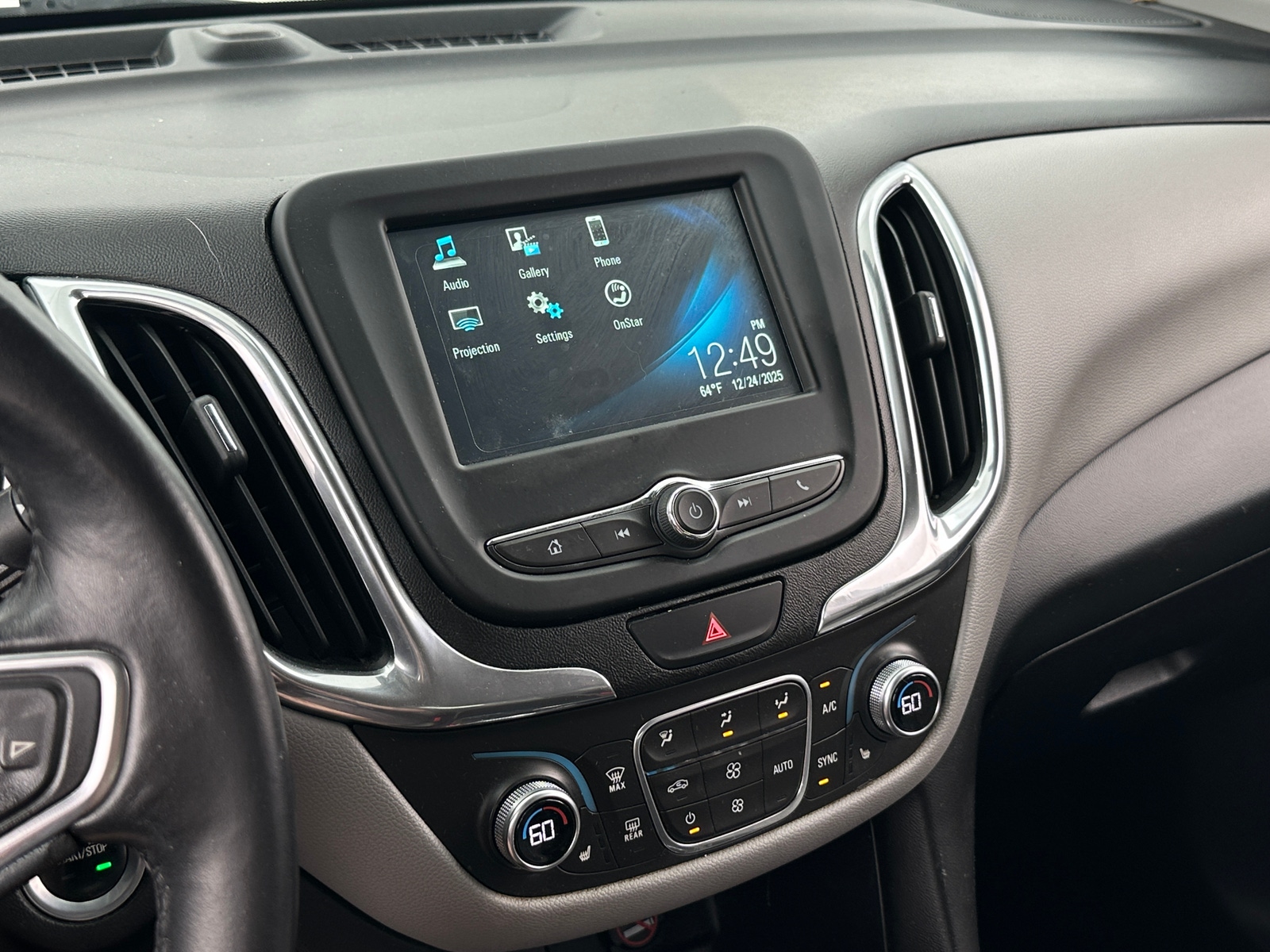 Thumbnail: 2018 Chevrolet Equinox - 4