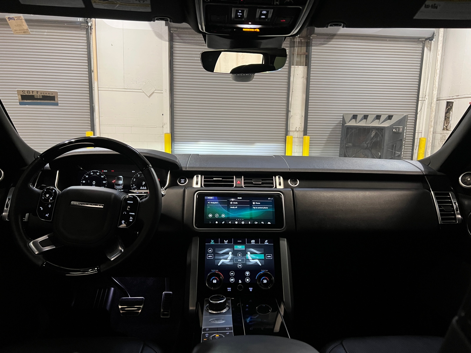 Thumbnail: 2022 Land Rover Range Rover - 2