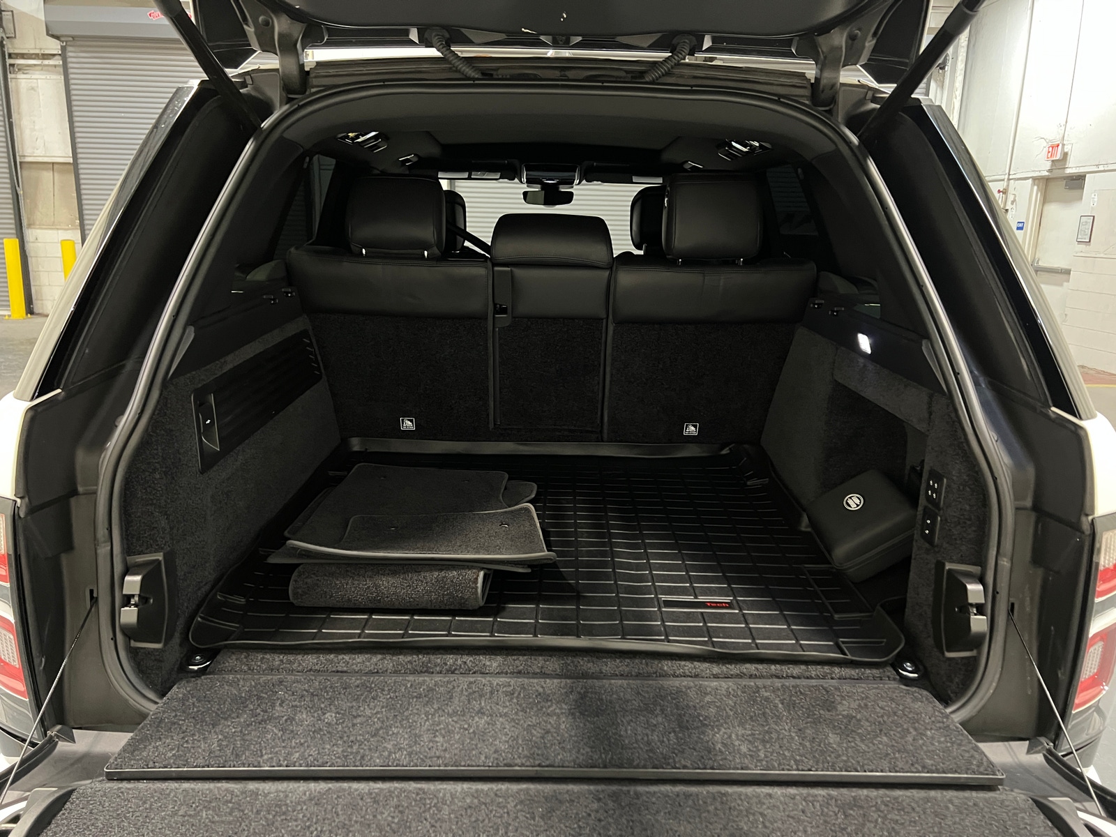 Thumbnail: 2022 Land Rover Range Rover - 6