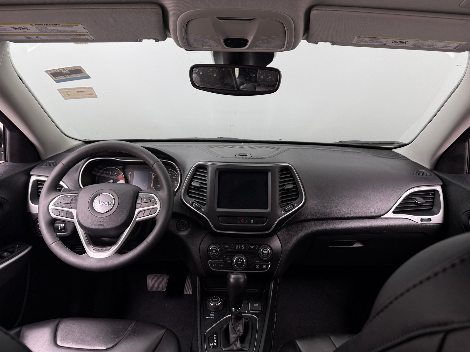 Thumbnail: 2022 Jeep Cherokee - 3