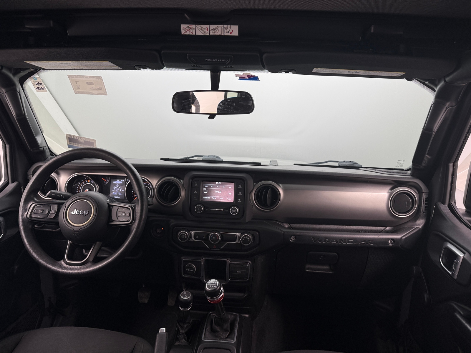 Thumbnail: 2019 Jeep Wrangler - 3