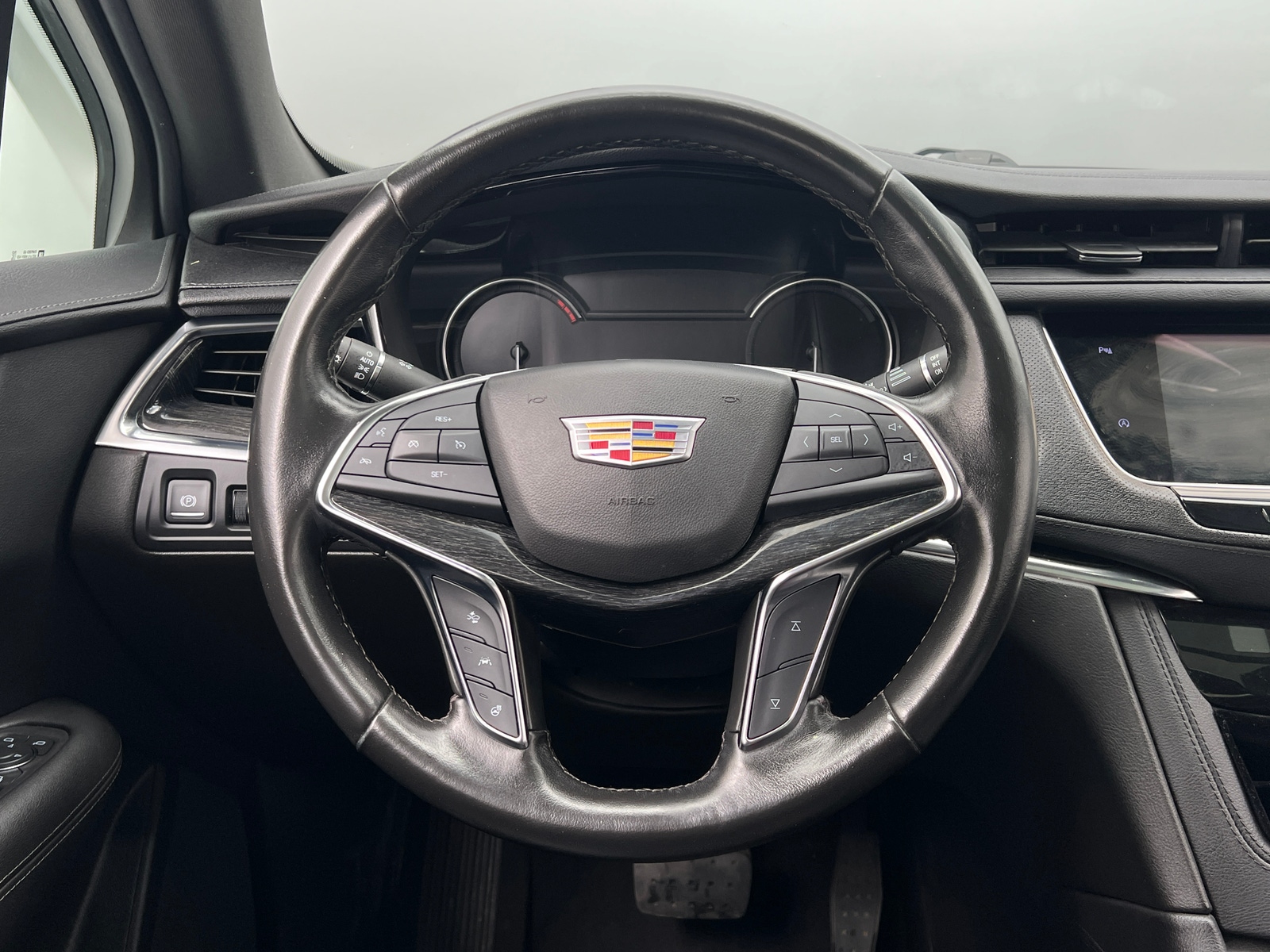 Thumbnail: 2022 Cadillac XT5 - 4