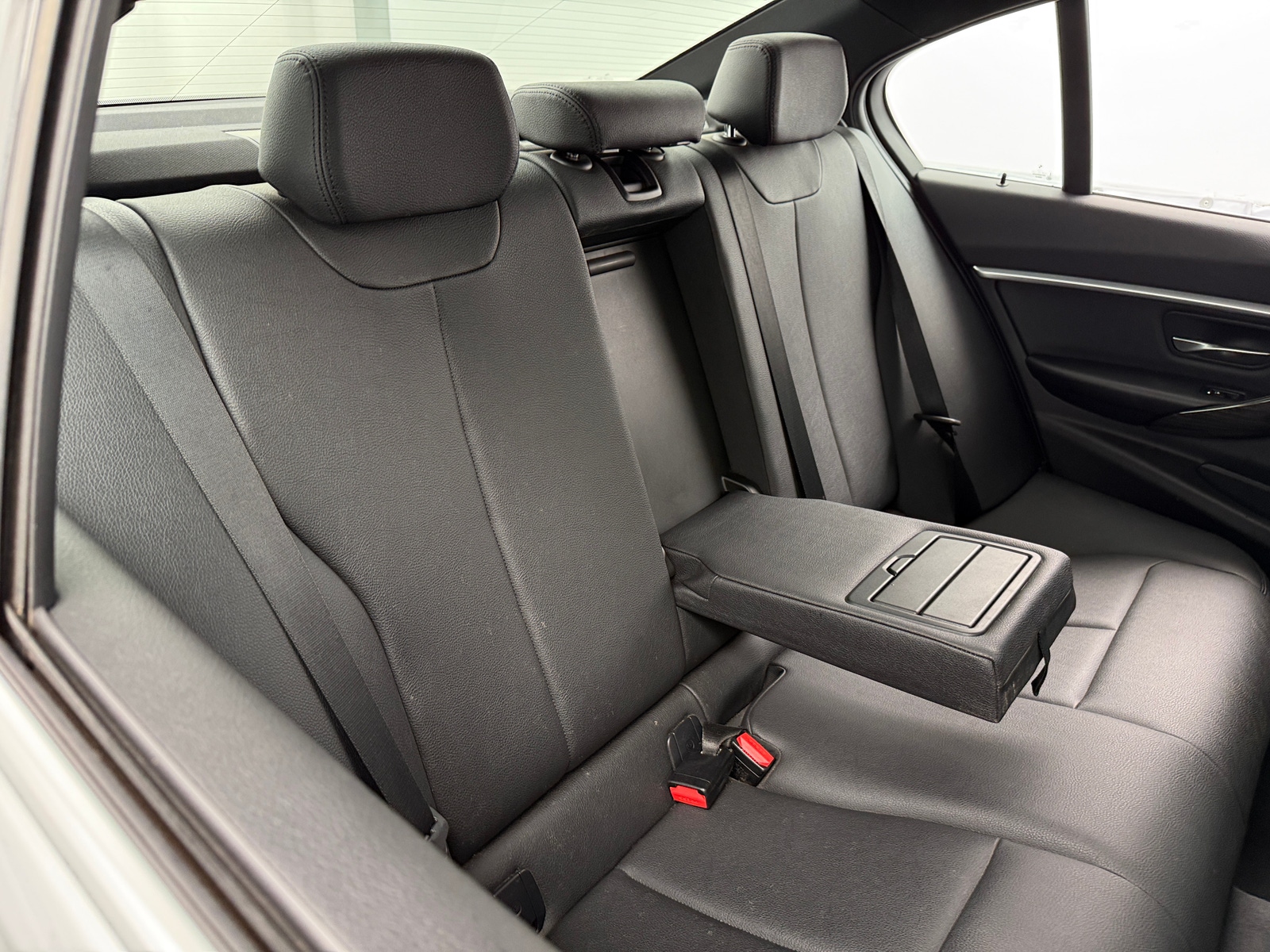 Thumbnail: 2017 BMW 3 Series - 5