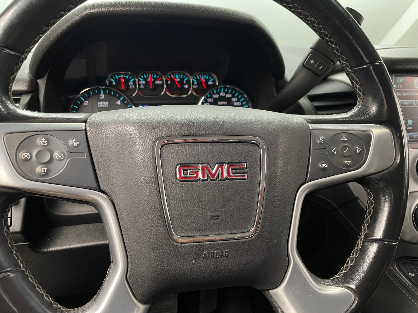 Thumbnail: 2019 GMC Yukon - 4