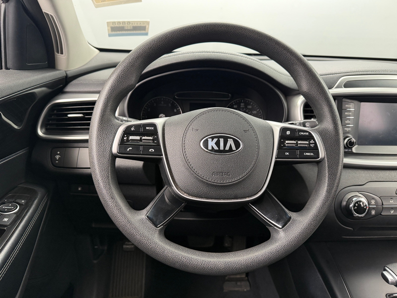 Thumbnail: 2020 Kia Sorento - 5