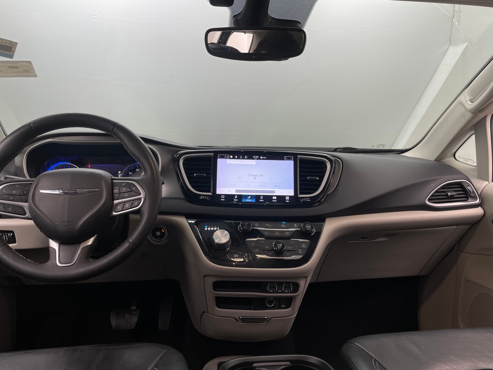 Thumbnail: 2022 Chrysler Pacifica - 2