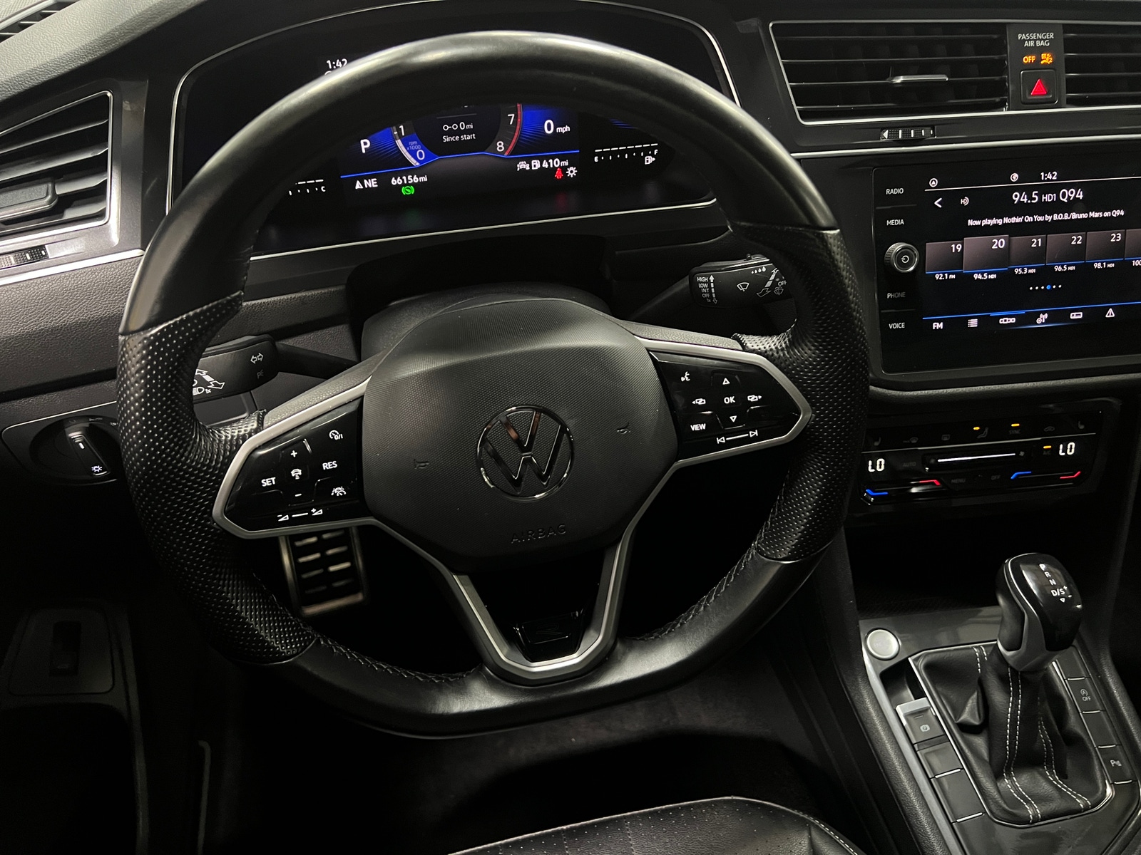 Thumbnail: 2022 Volkswagen Tiguan - 4