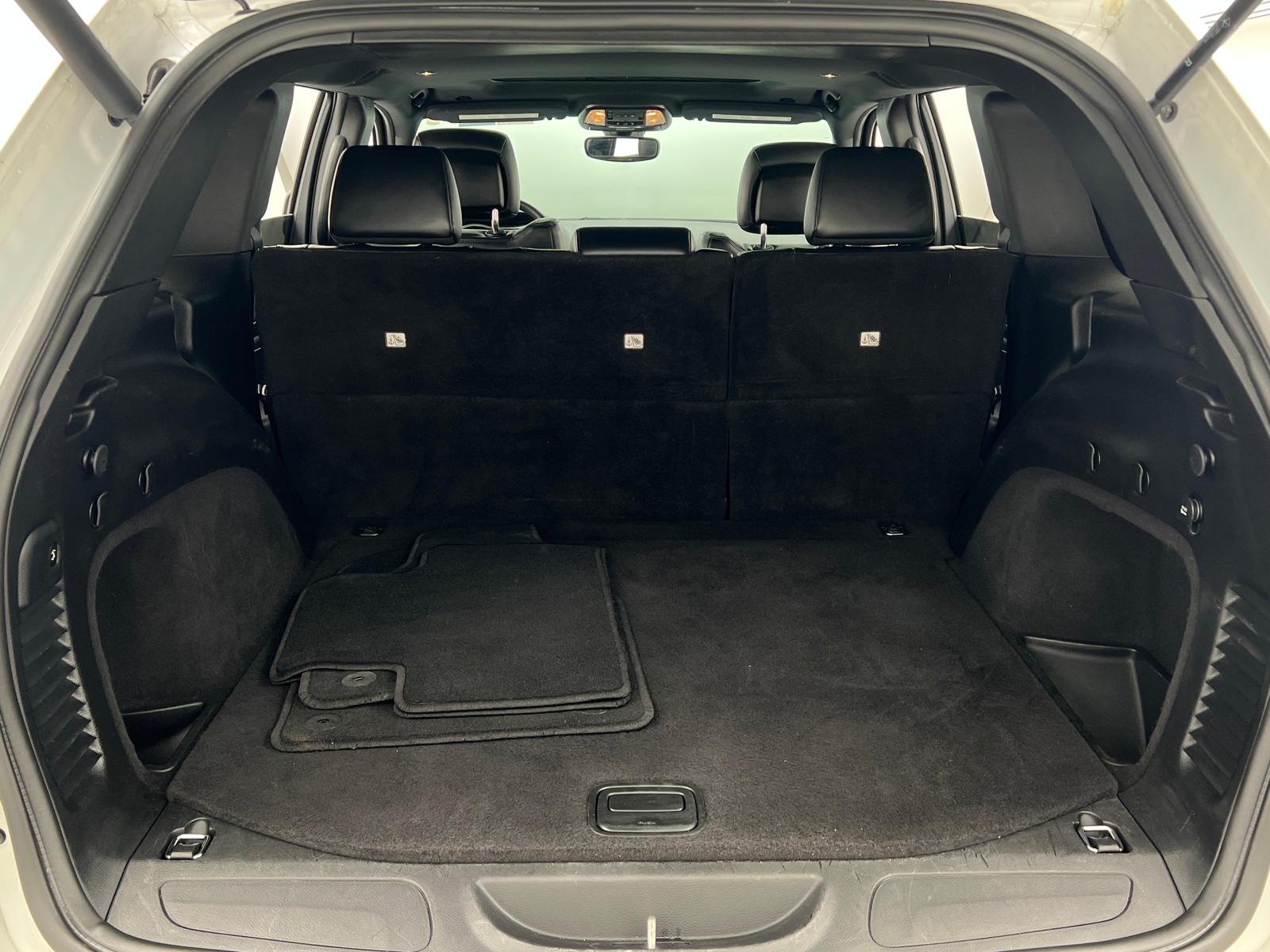 Thumbnail: 2019 Jeep Grand Cherokee - 6