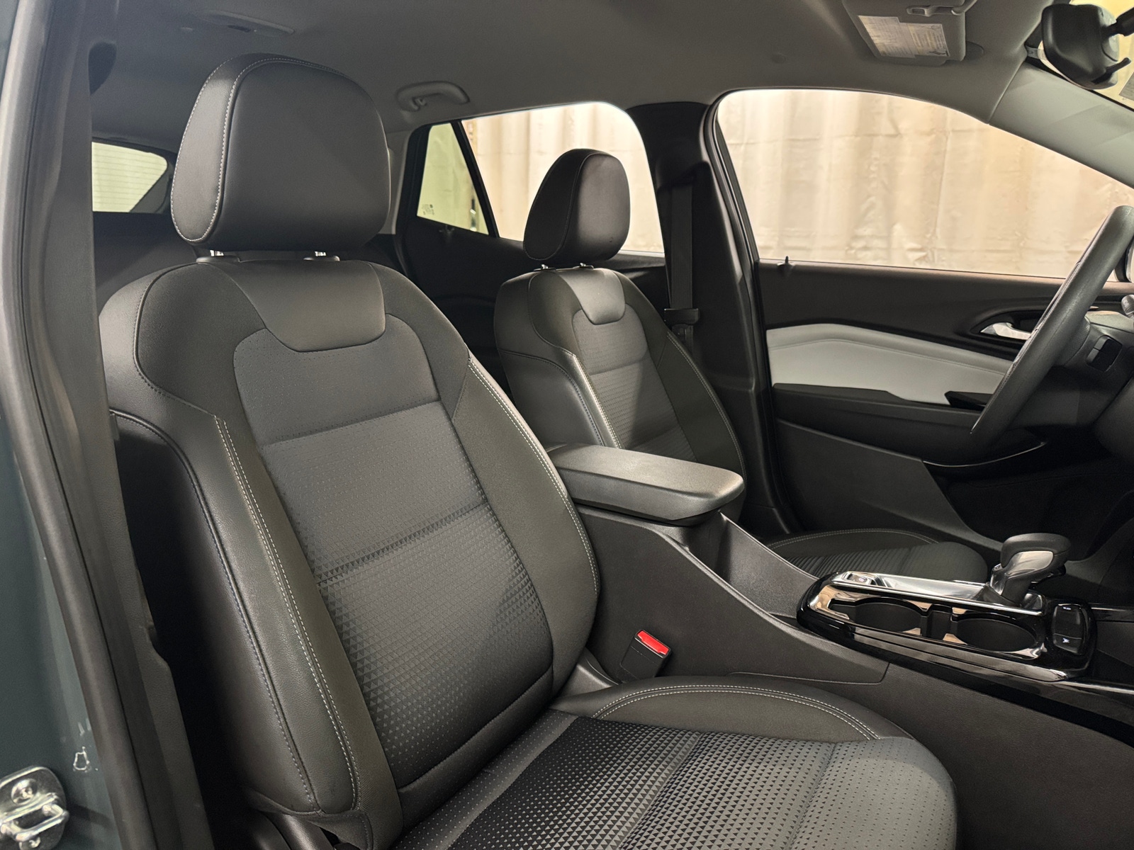 Thumbnail: 2025 Chevrolet Trax - 2