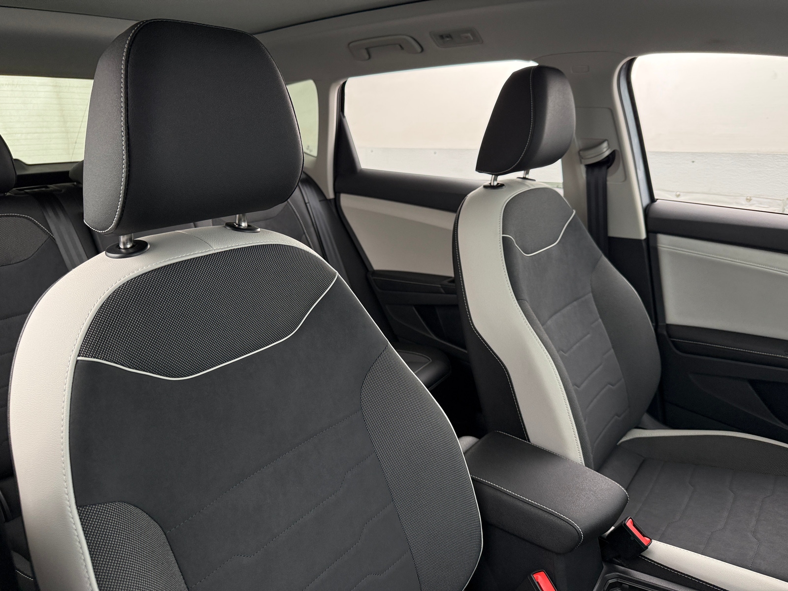 Thumbnail: 2025 Volkswagen Taos - 2