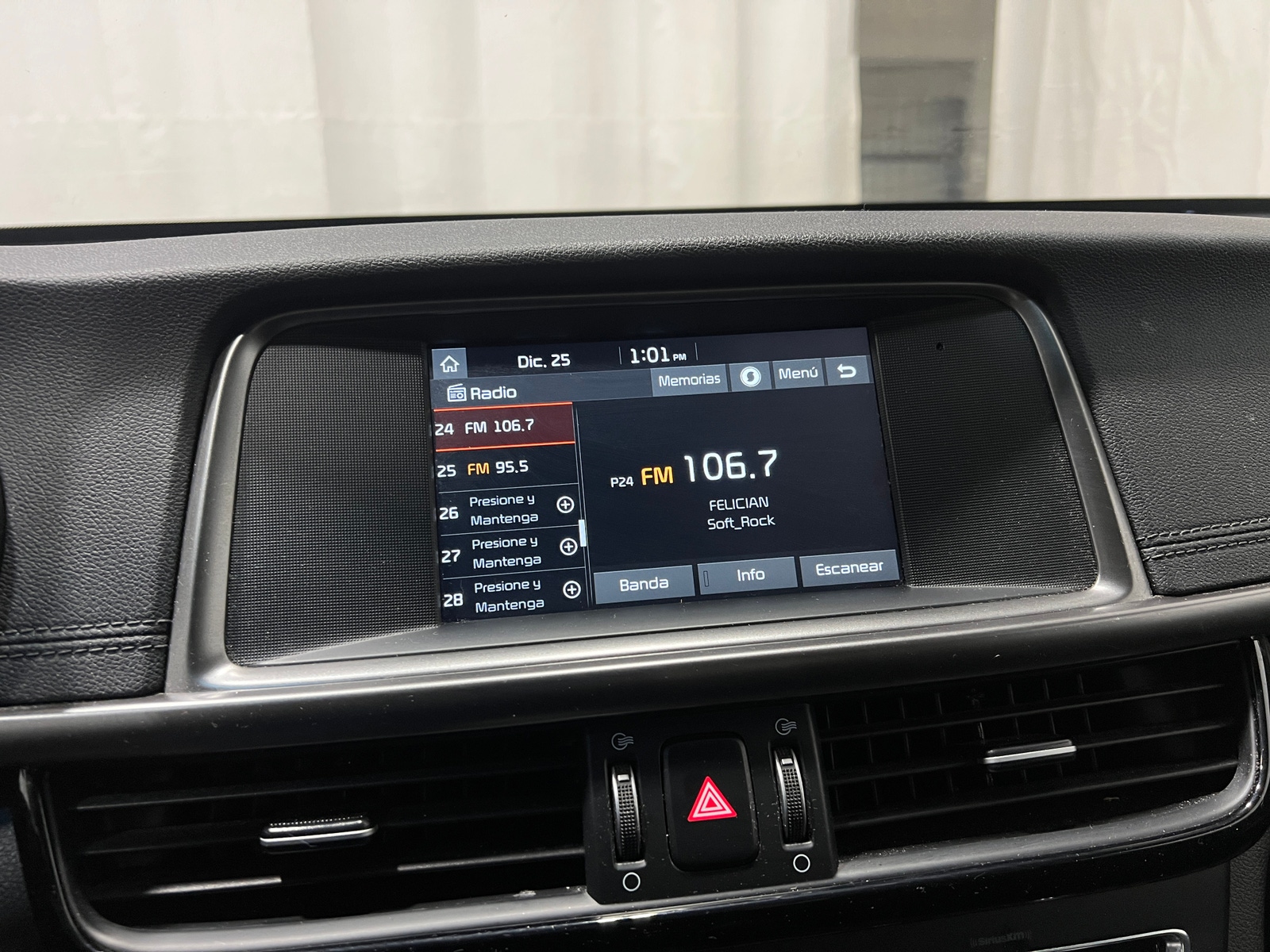 Thumbnail: 2018 Kia Optima - 4