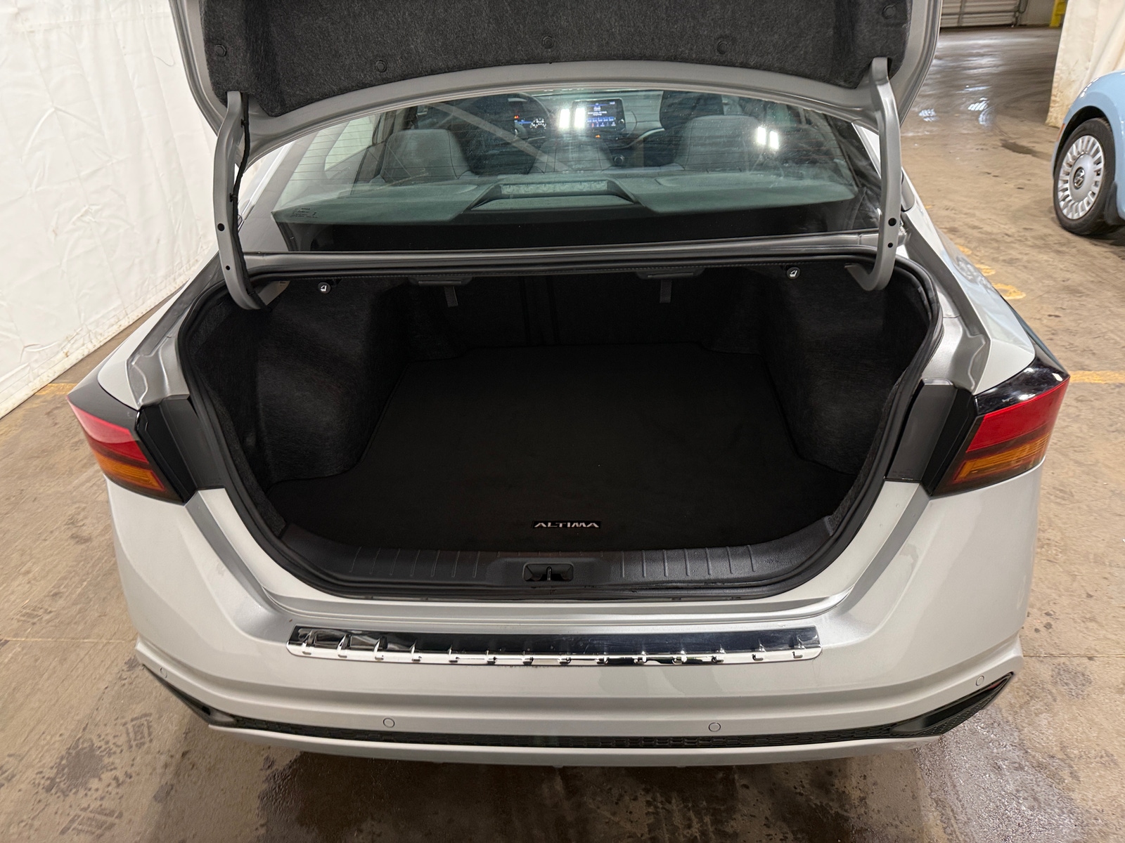 Thumbnail: 2023 Nissan Altima - 7