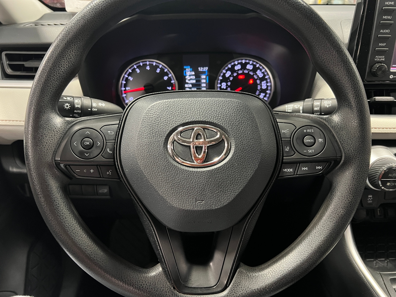 Thumbnail: 2021 Toyota RAV4 - 5