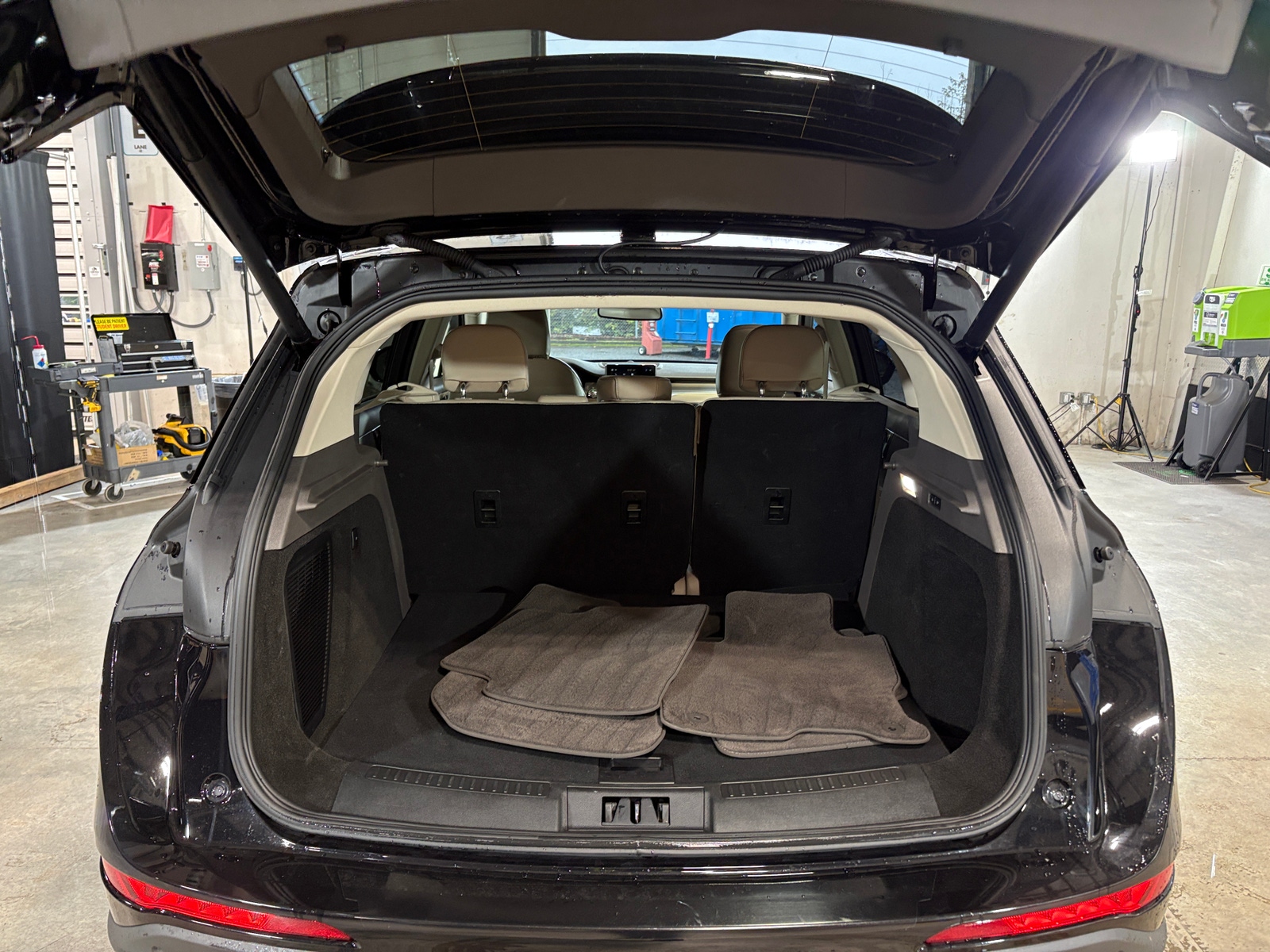 Thumbnail: 2022 Lincoln Corsair - 6