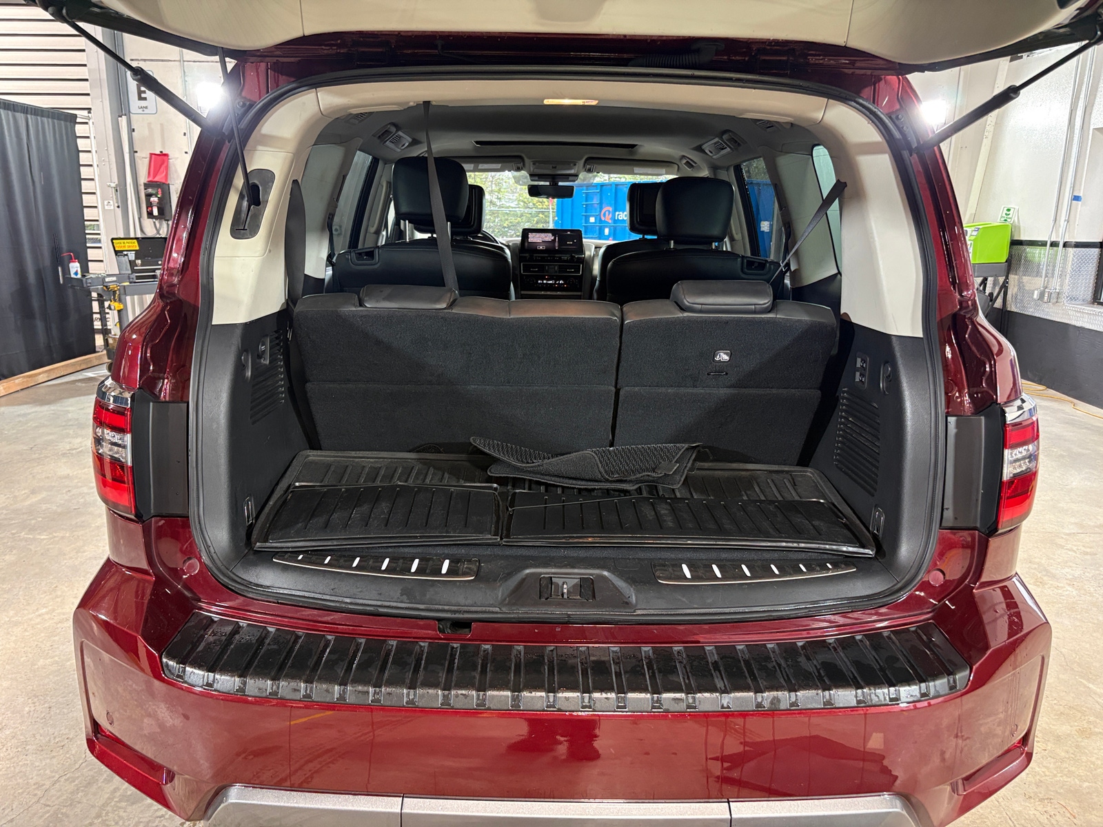 Thumbnail: 2023 Nissan Armada - 6