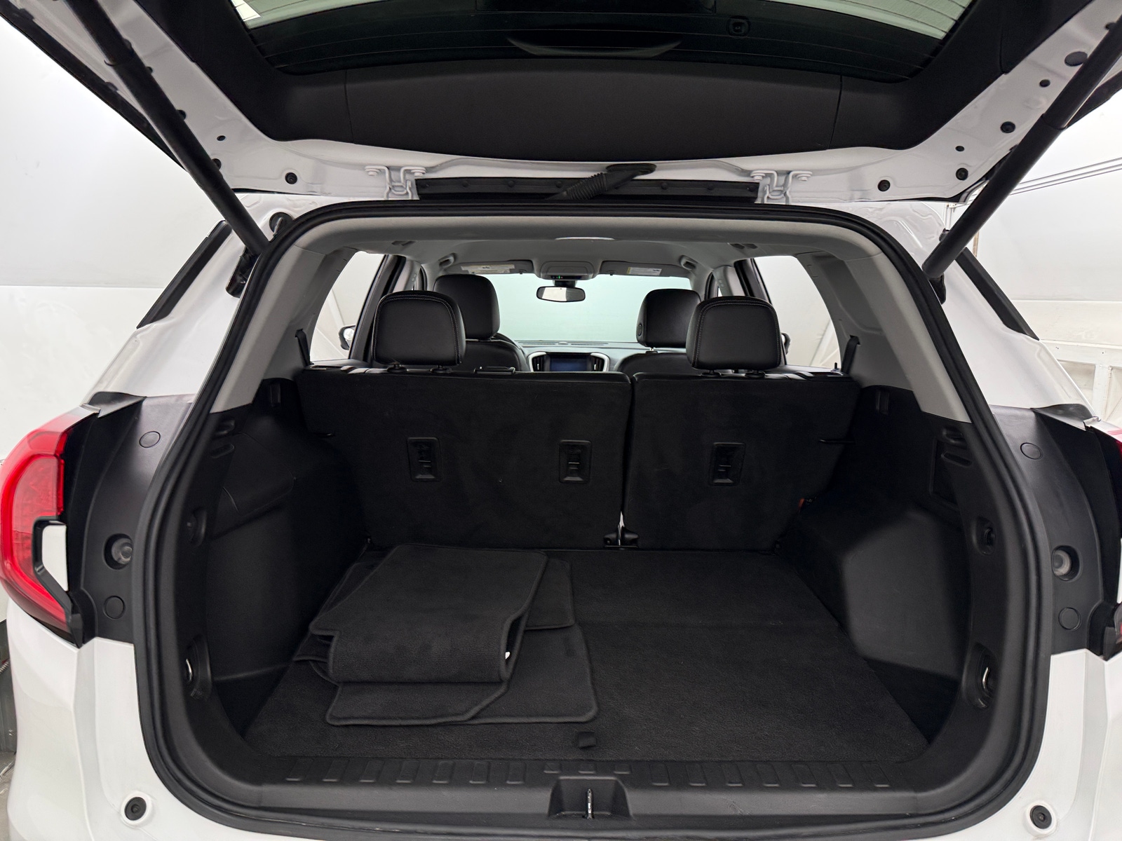 Thumbnail: 2023 GMC Terrain - 6