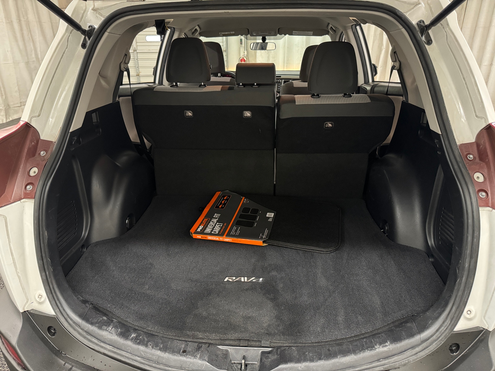 Thumbnail: 2014 Toyota RAV4 - 7