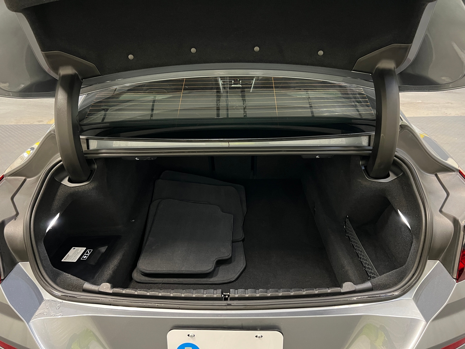 Thumbnail: 2022 BMW 8 Series - 6