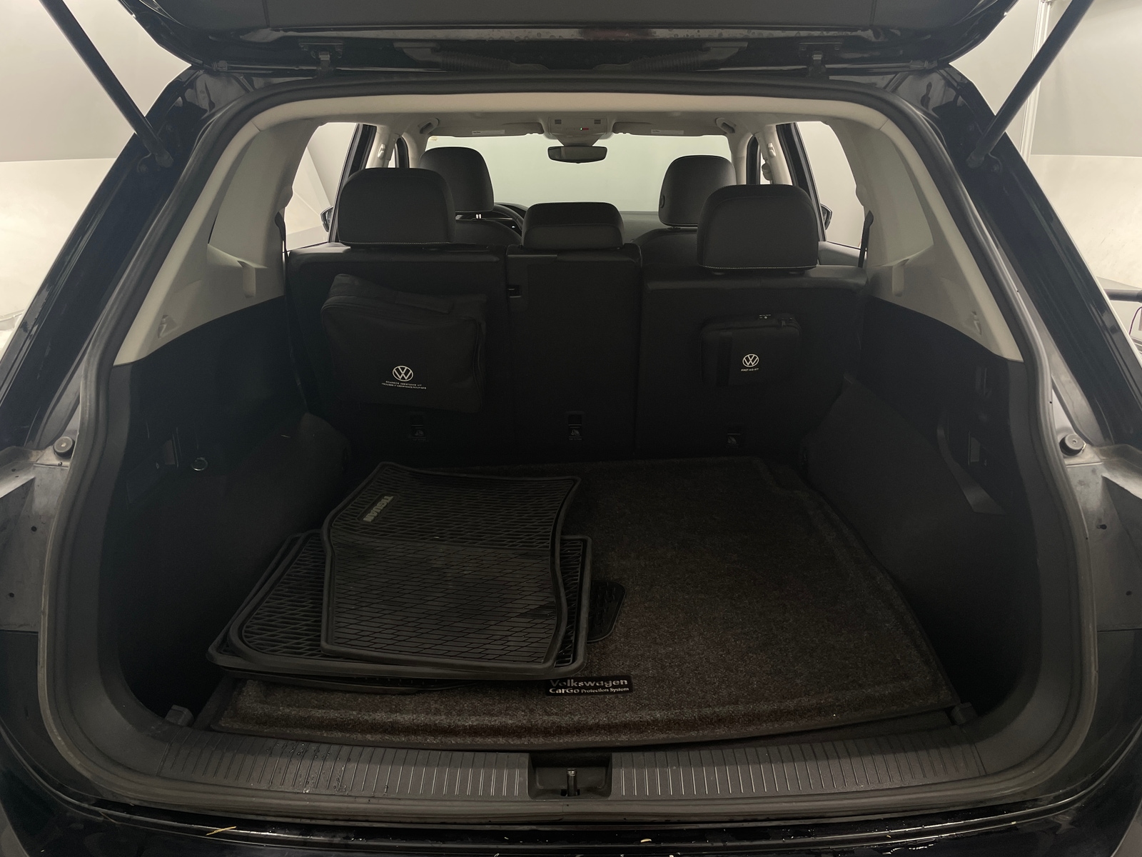 Thumbnail: 2023 Volkswagen Tiguan - 6