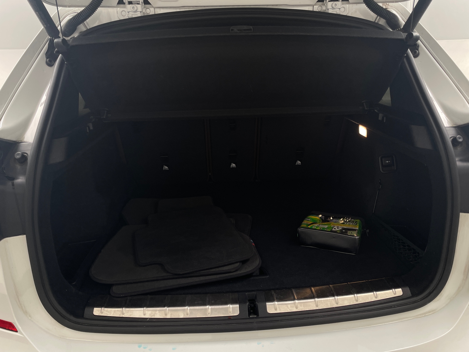 Thumbnail: 2020 BMW X1 - 6