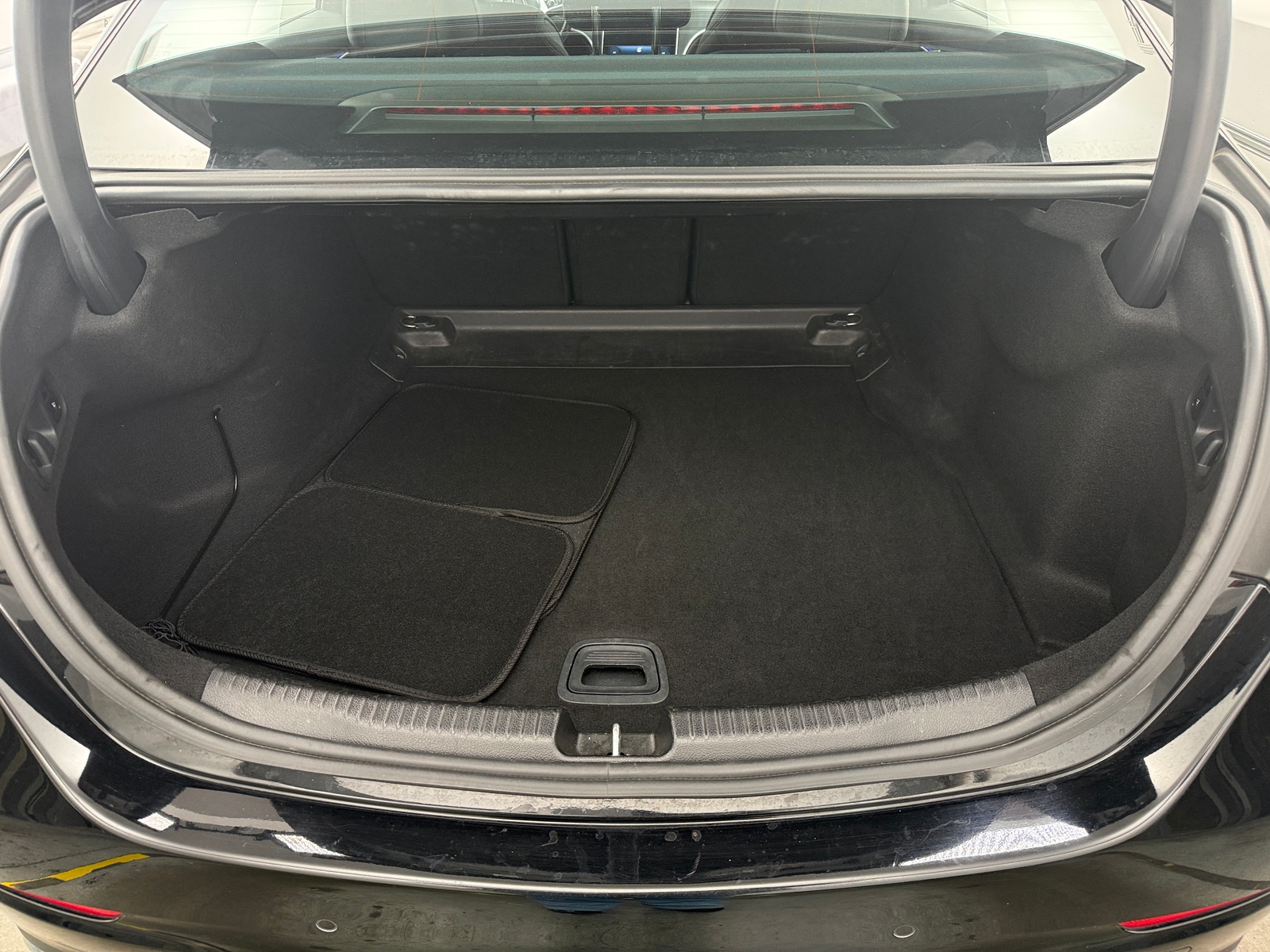 Thumbnail: 2024 Mercedes-Benz C-Class - 6