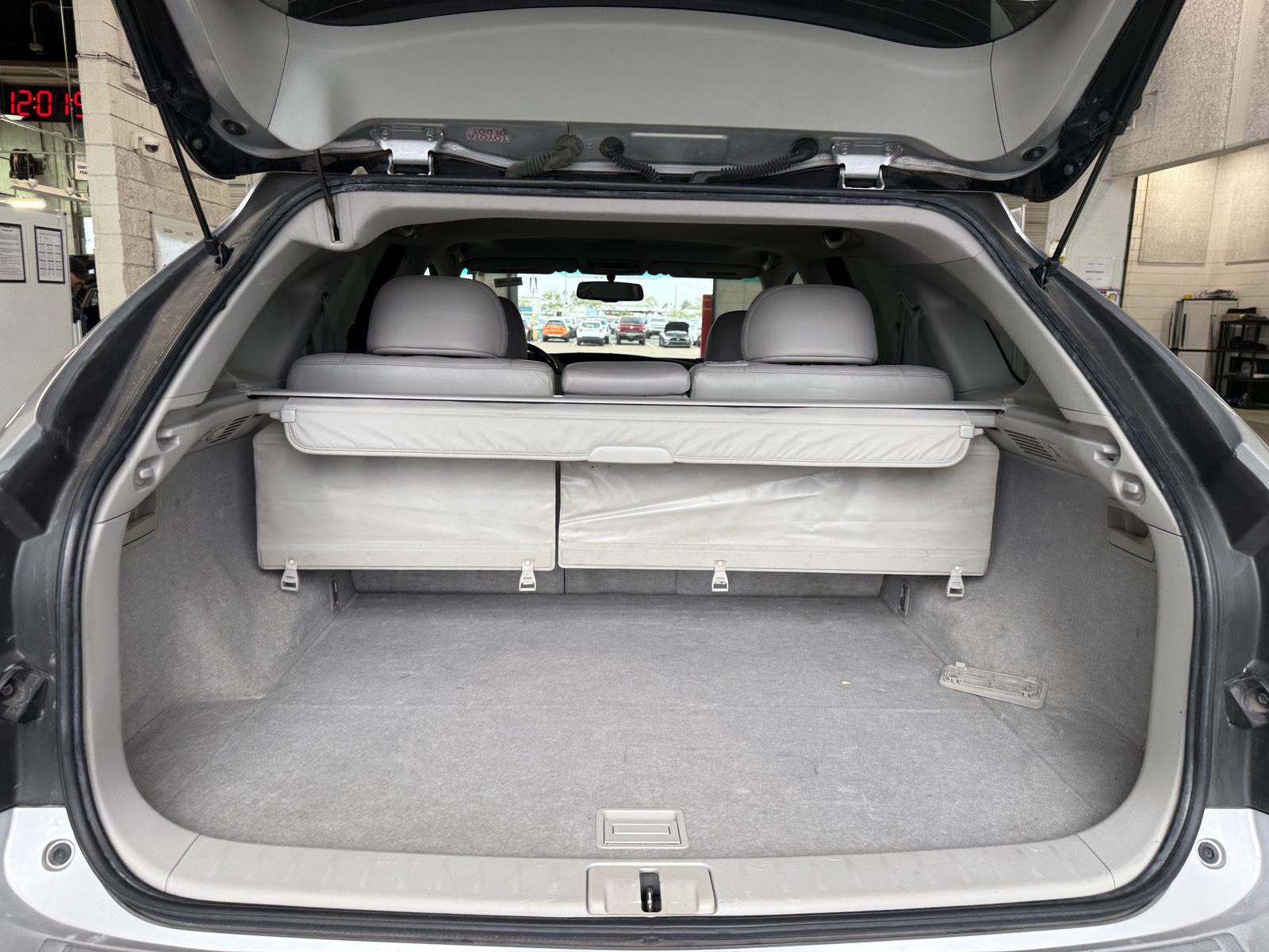 Thumbnail: 2011 Lexus RX - 7