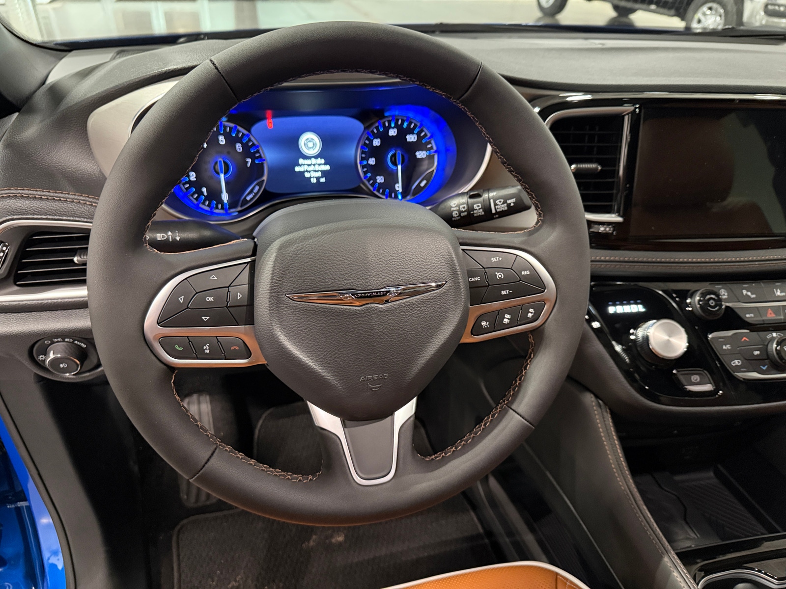 Thumbnail: 2026 Chrysler Pacifica - 4