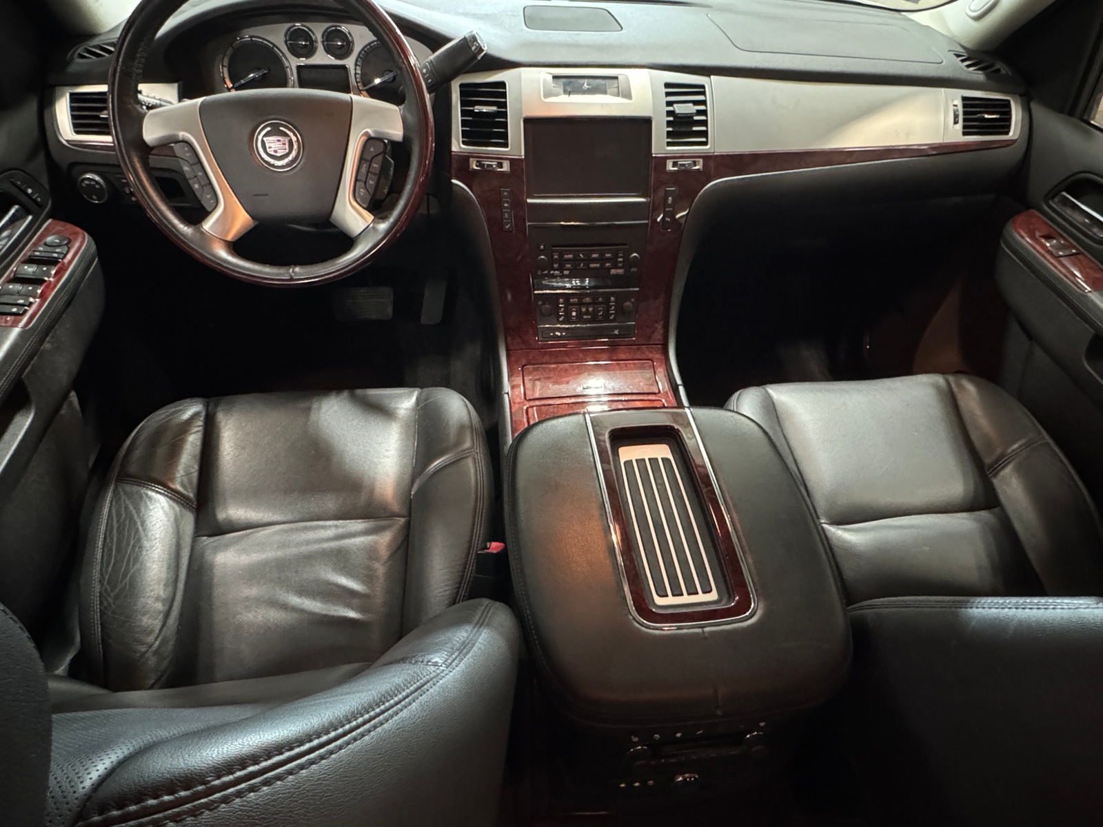 Thumbnail: 2014 Cadillac Escalade - 2