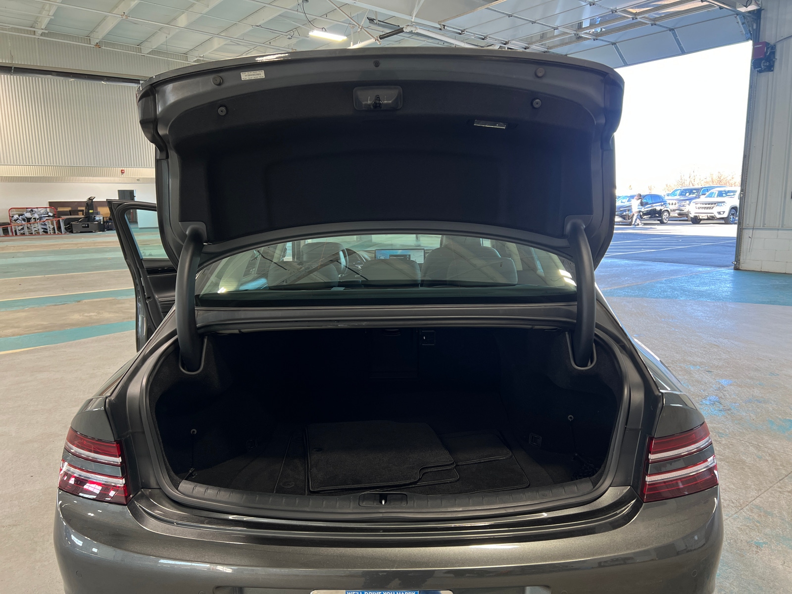 Thumbnail: 2023 Genesis G80 - 7