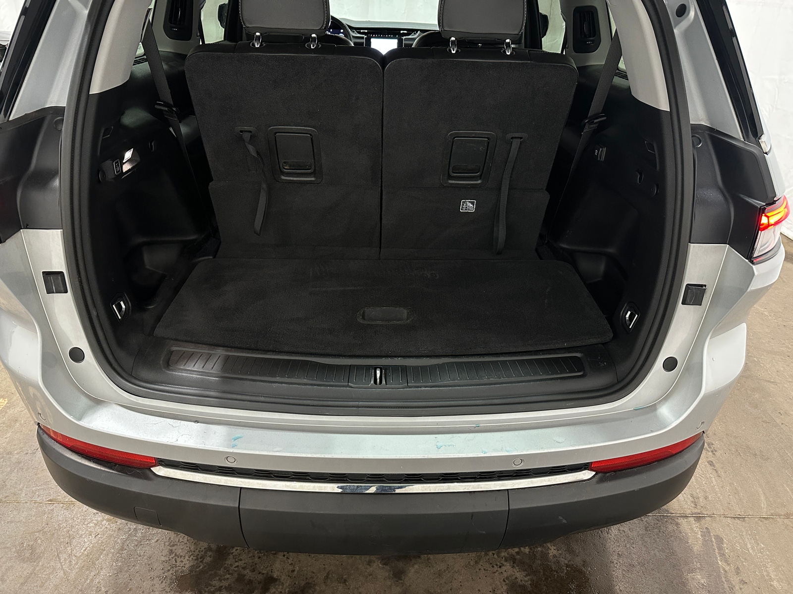 Thumbnail: 2022 Jeep Grand Cherokee L - 6