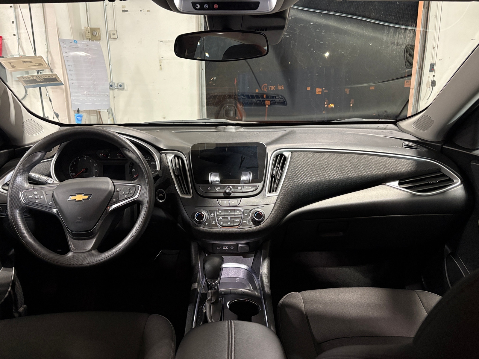 Thumbnail: 2024 Chevrolet Malibu - 3